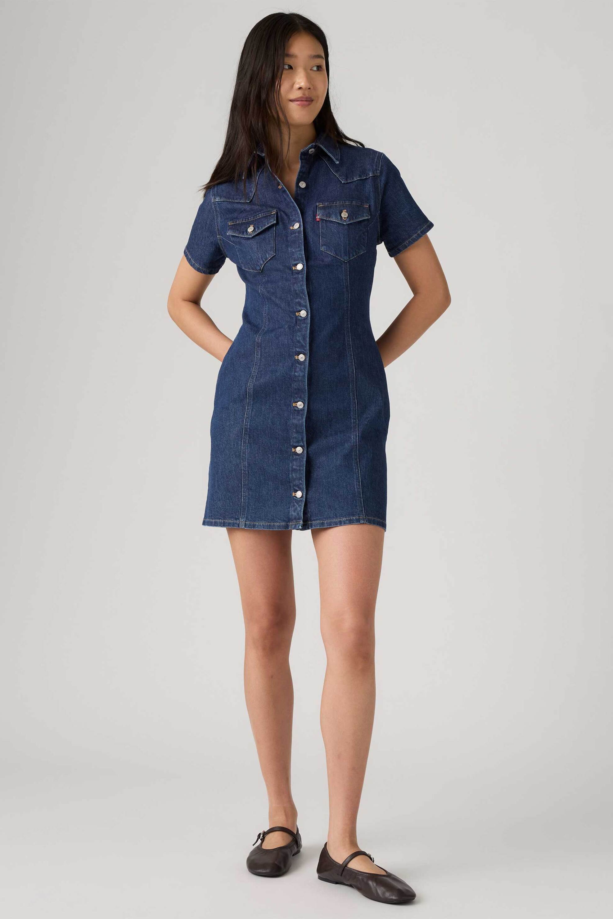 Levi's® γυναικείο denim mini φόρεμα σεμιζιέ Standard Fit 