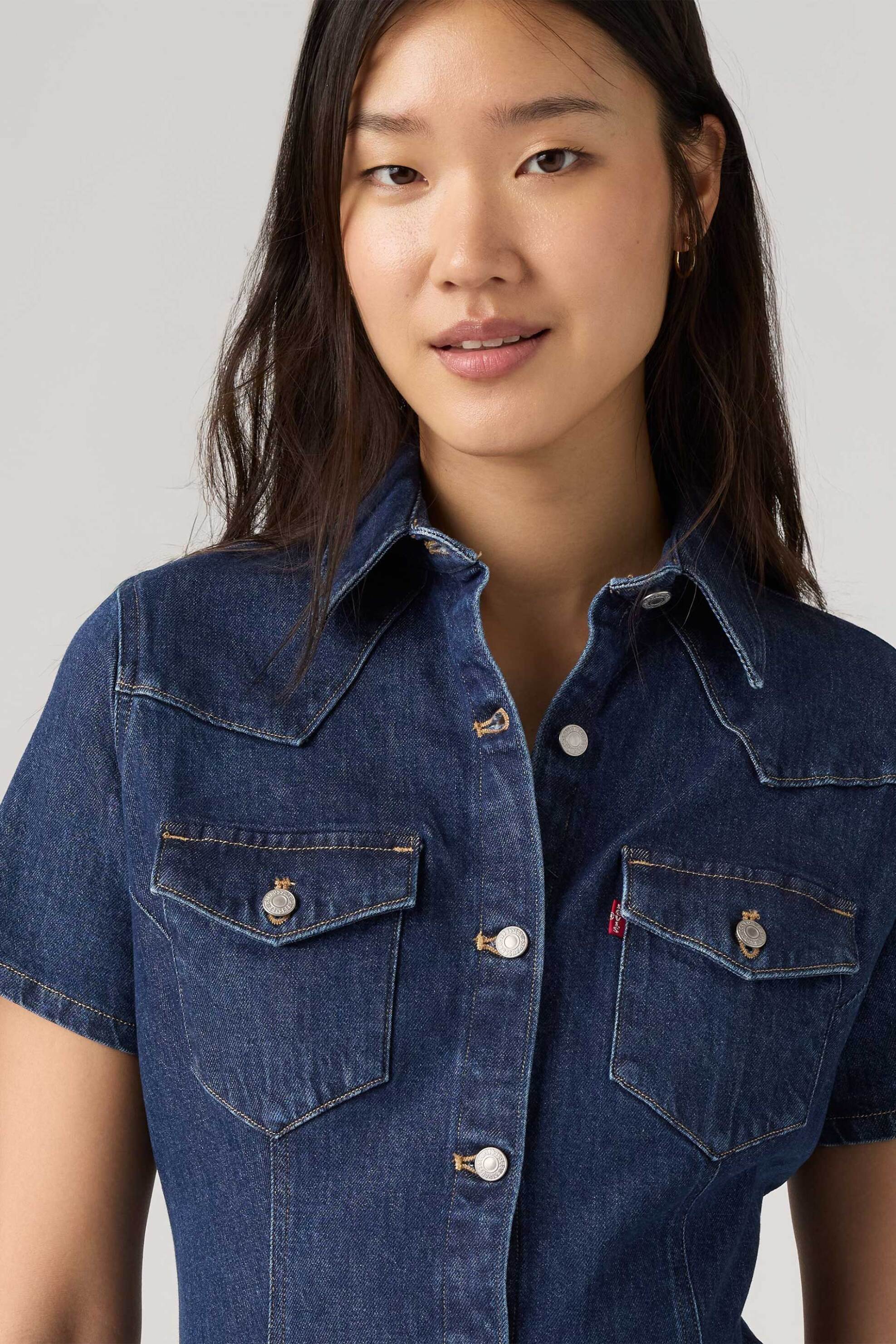 Levi's® γυναικείο denim mini φόρεμα σεμιζιέ Standard Fit 