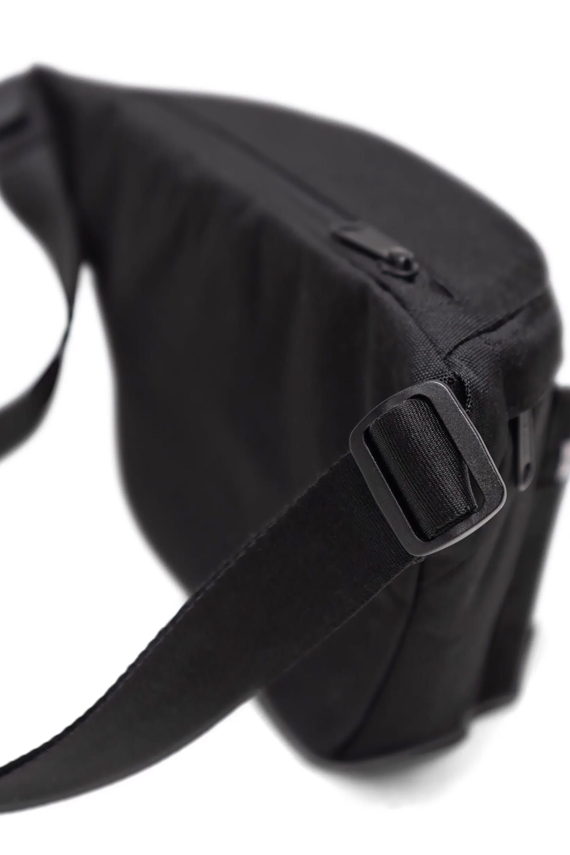 Herschel unisex τσαντάκι μέσης μονόχρωμο με contrast logo patch "Pop Quiz" 3,5 L - 66UACL00922 Μαύρο φωτογραφία