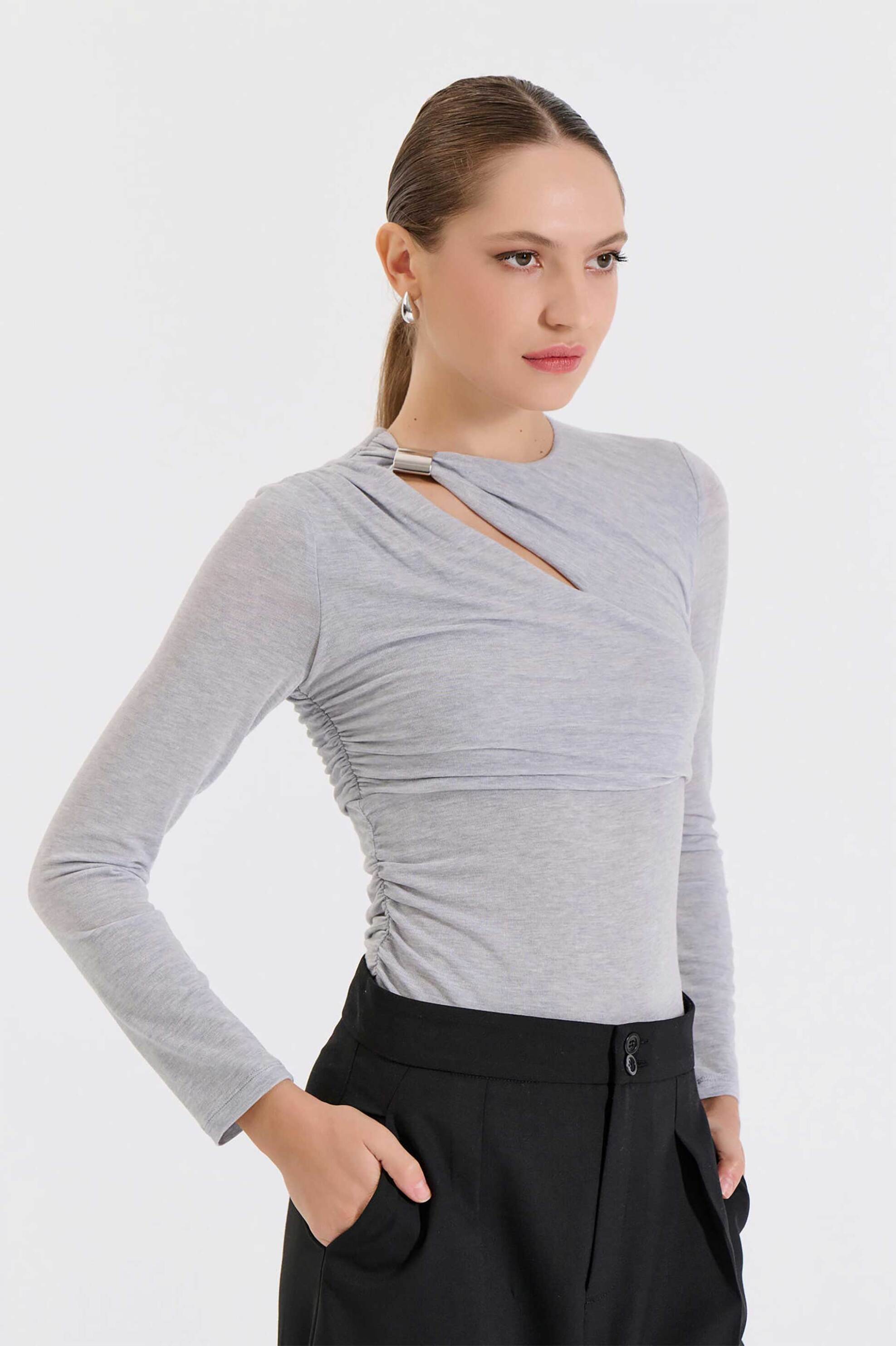 Bill Cost γυναικεία μπλούζα με cut-out και μεταλλική λεπτομέρεια - 10-130175-0 Γκρι