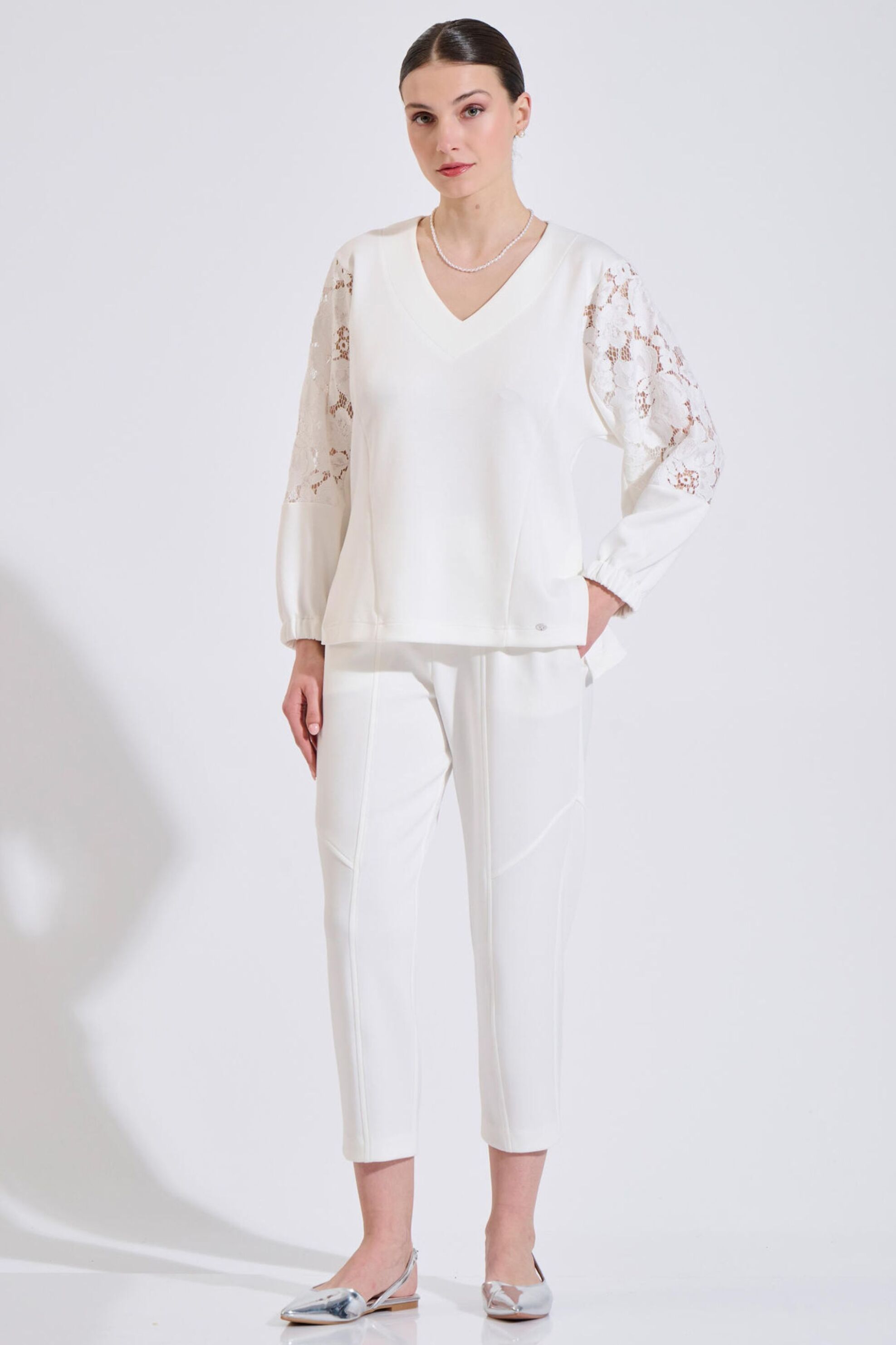 Bill Cost γυναικεία μπλούζα με δαντελένιες λεπτομέρειες και V λαιμόκοψη - 10-240060-0 Λευκό