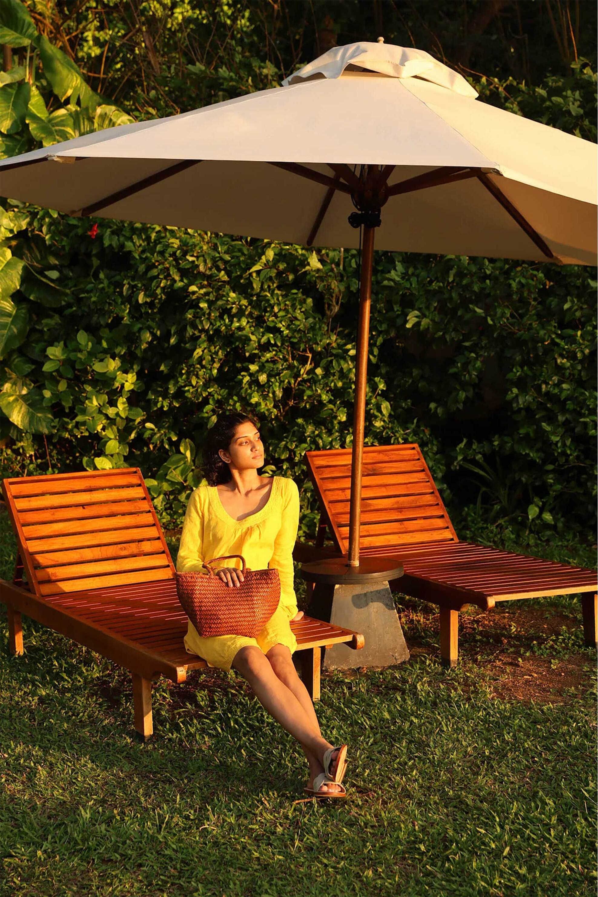 Dragon Diffusion γυναικεία δερμάτινη τσάντα χειρός "Grace Basket Small" - 8813 Ταμπά φωτογραφία