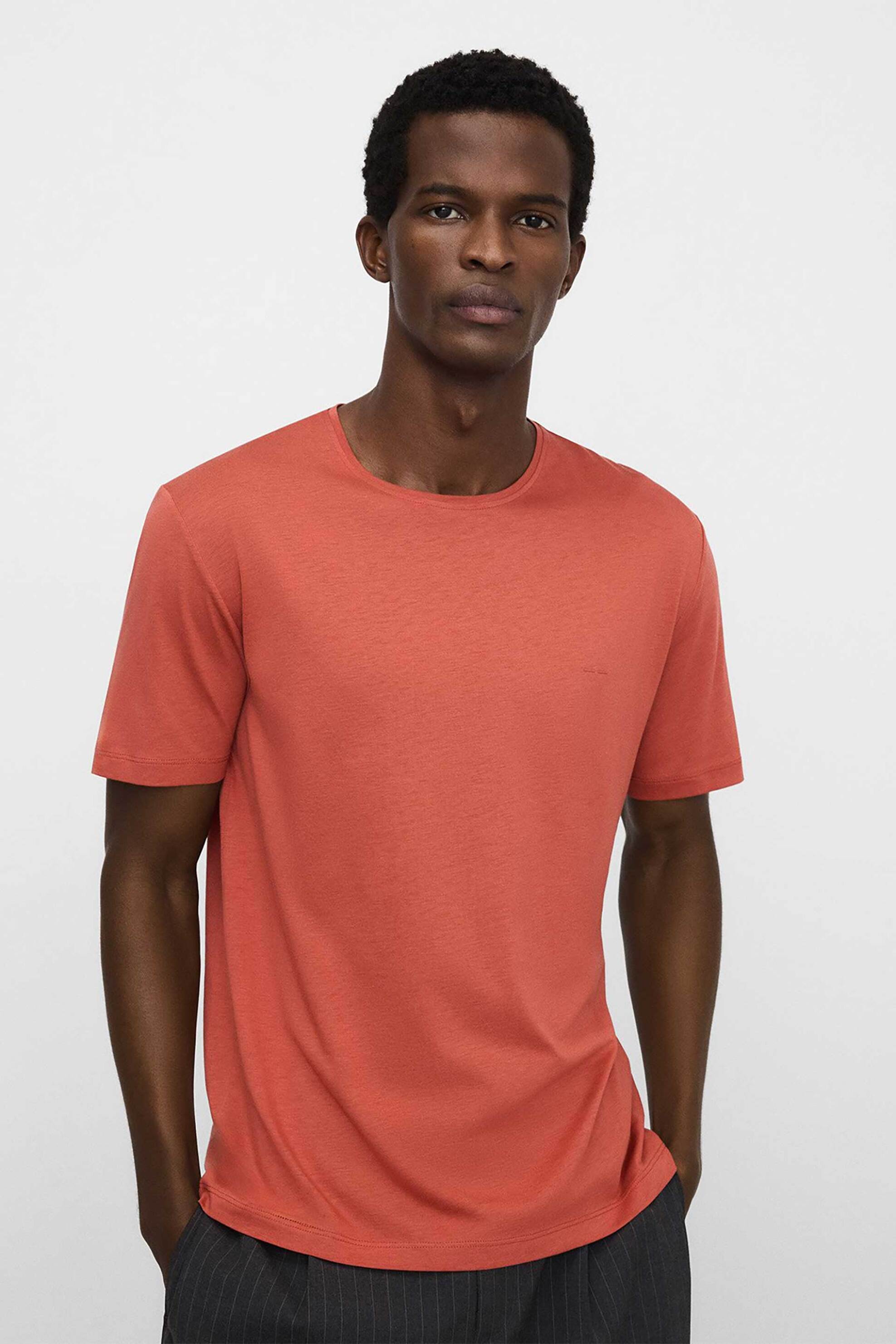 ADOLFO DOMINGUEZ Adolfo Domínguez ανδρικό T-shirt μονόχρωμο - 172061203 Κοραλί