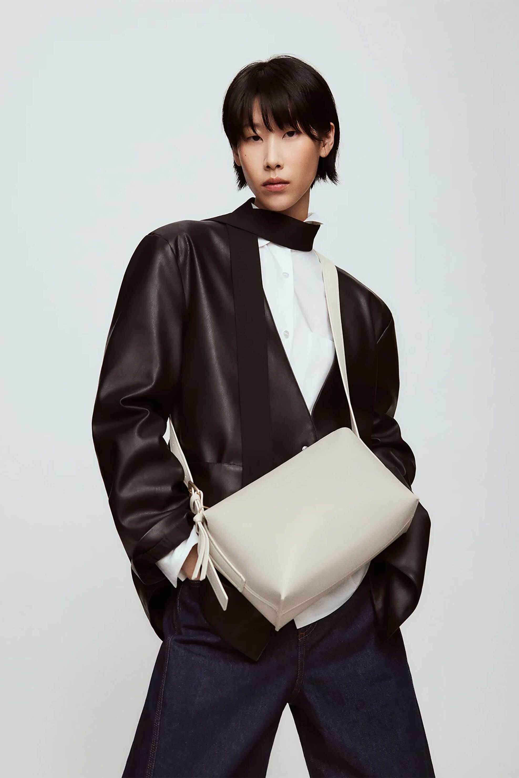 Adolfo Domínguez γυναικεία τσάντα crossbody μονόχρωμη "Mica" - 212051040 Εκρού φωτογραφία