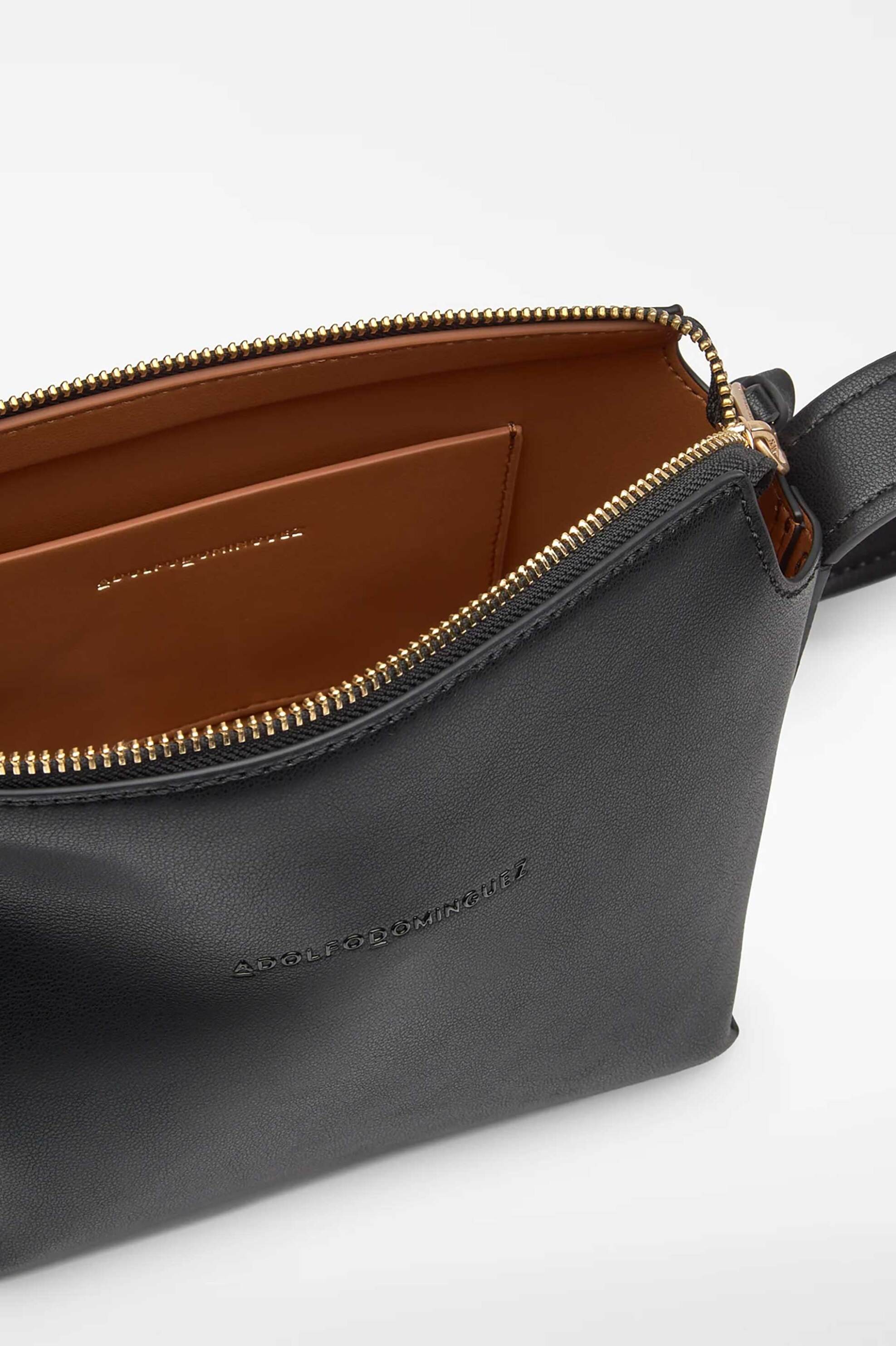 Adolfo Domínguez γυναικεία τσάντα small crossbody μονόχρωμη "Mica" - 212081041 Μαύρο φωτογραφία