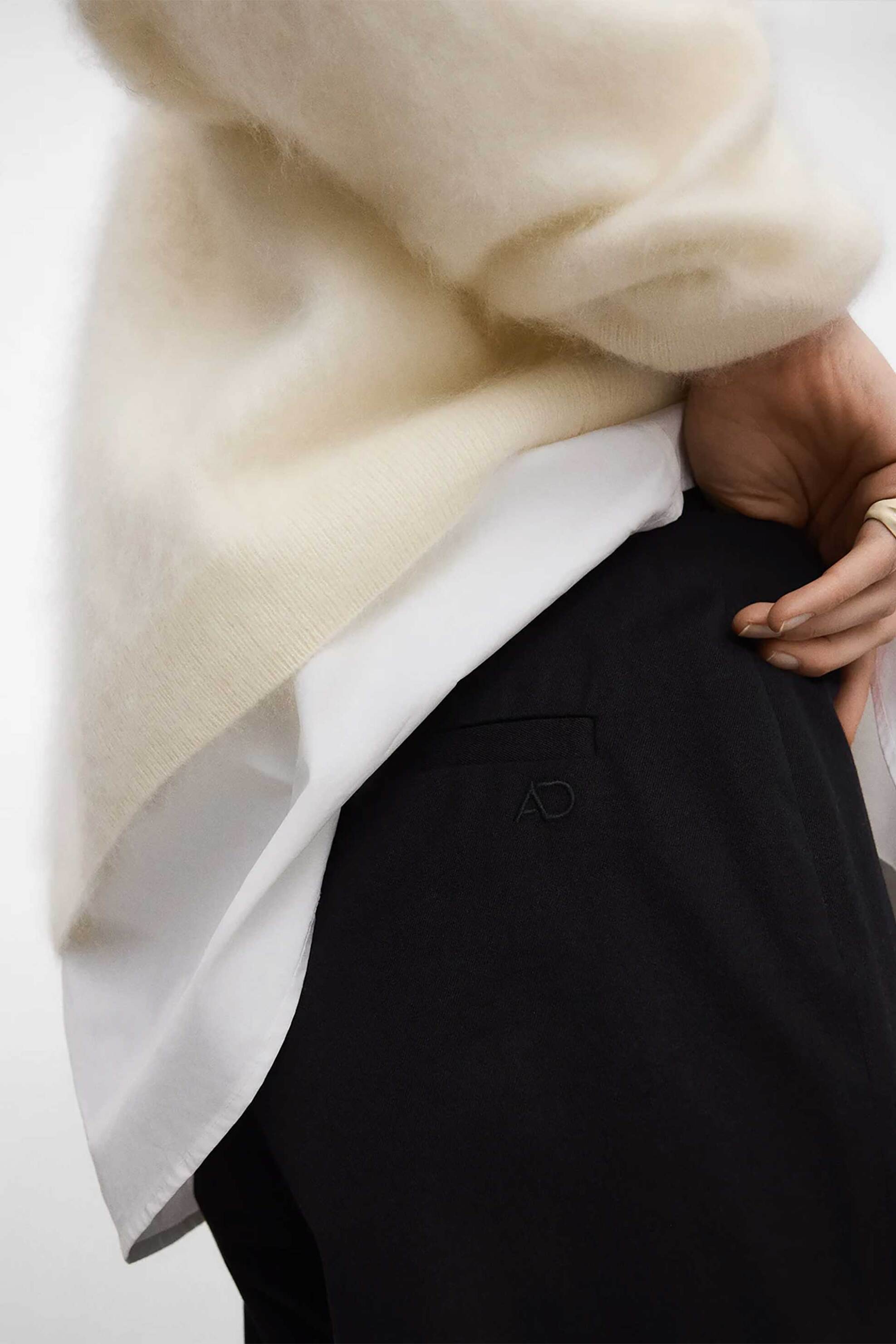 Adolfo Domínguez γυναικείο παντελόνι Slim Fit - 268011127 Μαύρο φωτογραφία