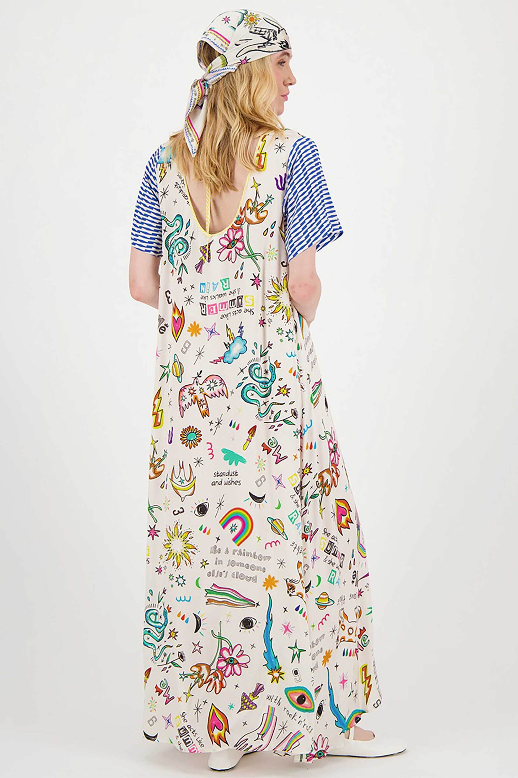 ME369 γυναικείο maxi φόρεμα με all-over print "Vera Maxi Enlightenment" - 70822/SS25 Πολύχρωμο φωτογραφία