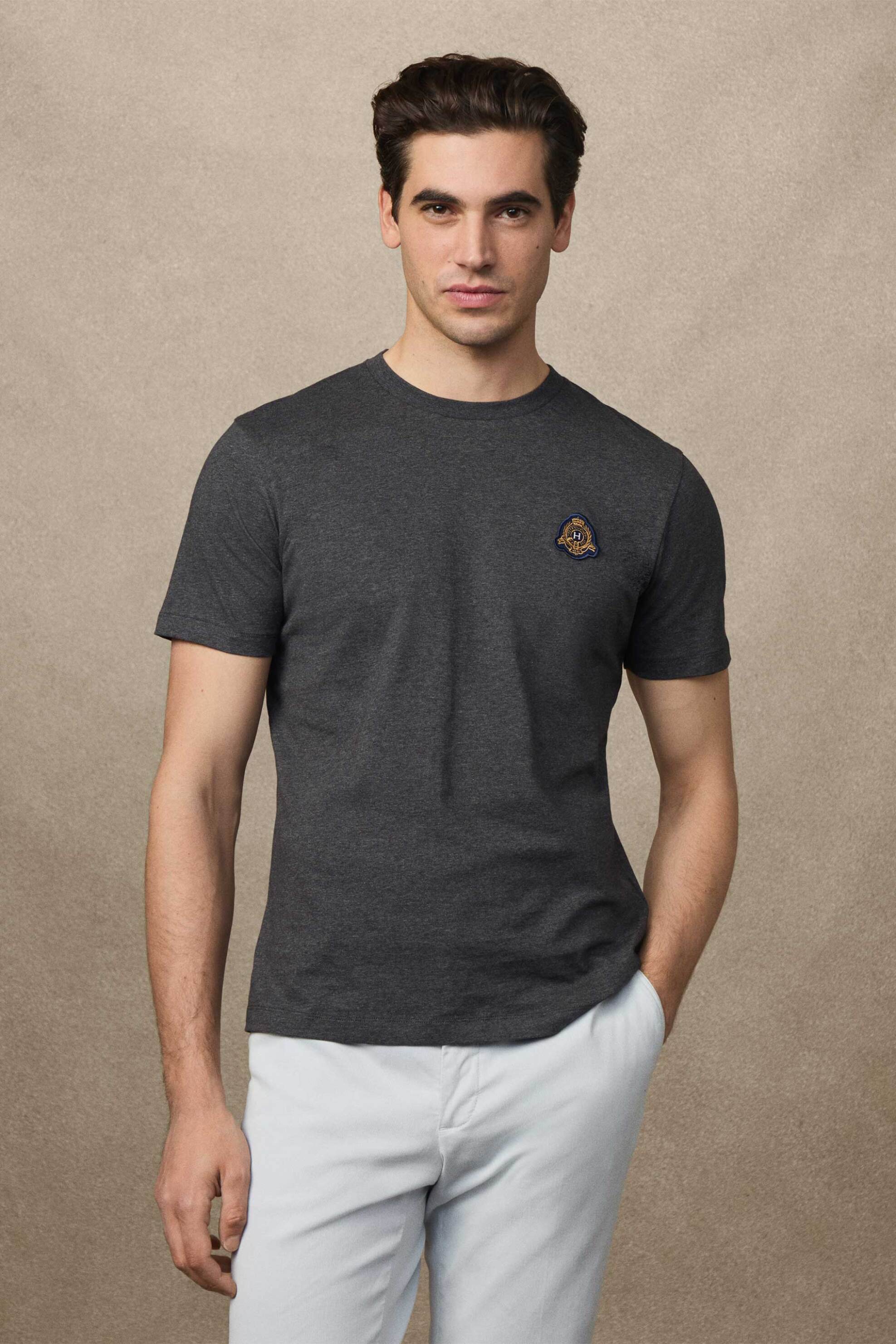 Hackett ανδρικό T-shirt με κεντημένο logo patch Classic Fit - HM5000024 Ανθρακί