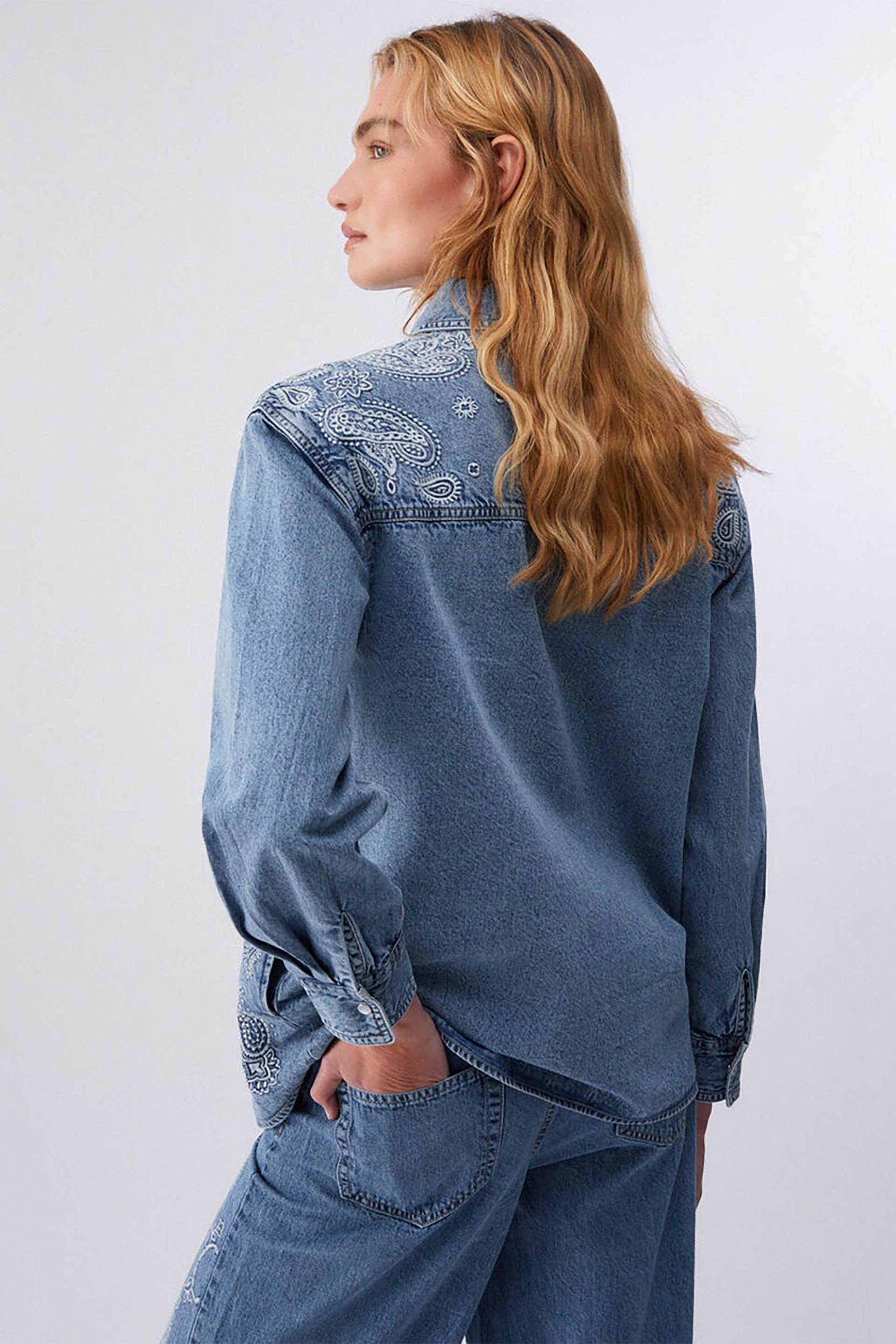 LIU JO Liu Jo γυναικείο denim πουκάμισο με στρας Regular Fit - UA6145D0313 Denim Blue - 3