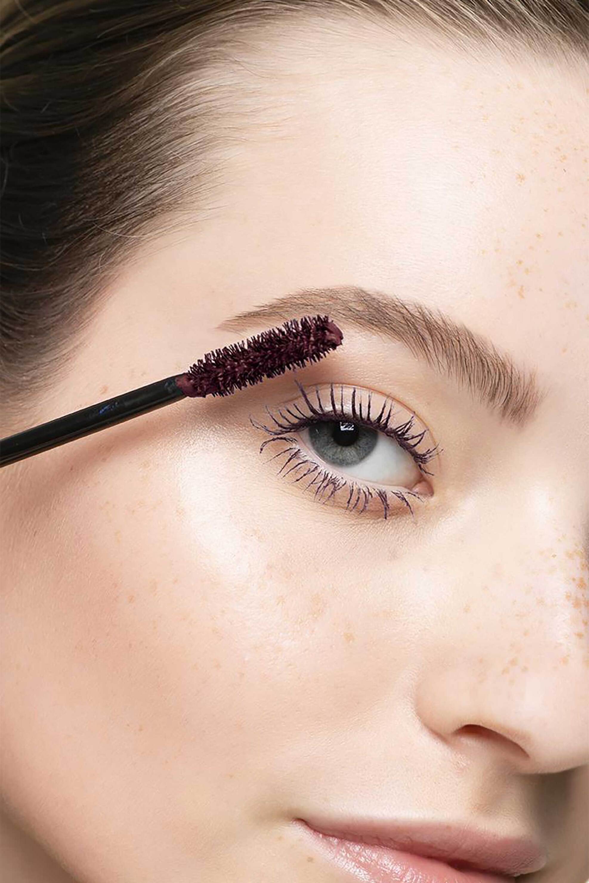 Korres Black Volcanic Minerals Drama Volume Mascara 11 ml - 21005147 02 Plum Brown φωτογραφία