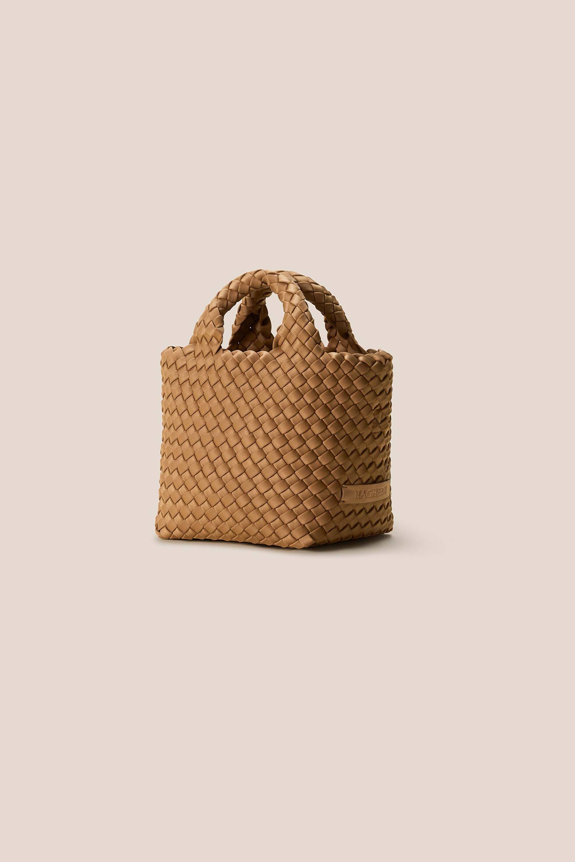 Naghedi γυναικεία τσάντα tote με πλεκτό σχέδιο "St. Barths Petit" - NSN03011LD Καμηλό φωτογραφία