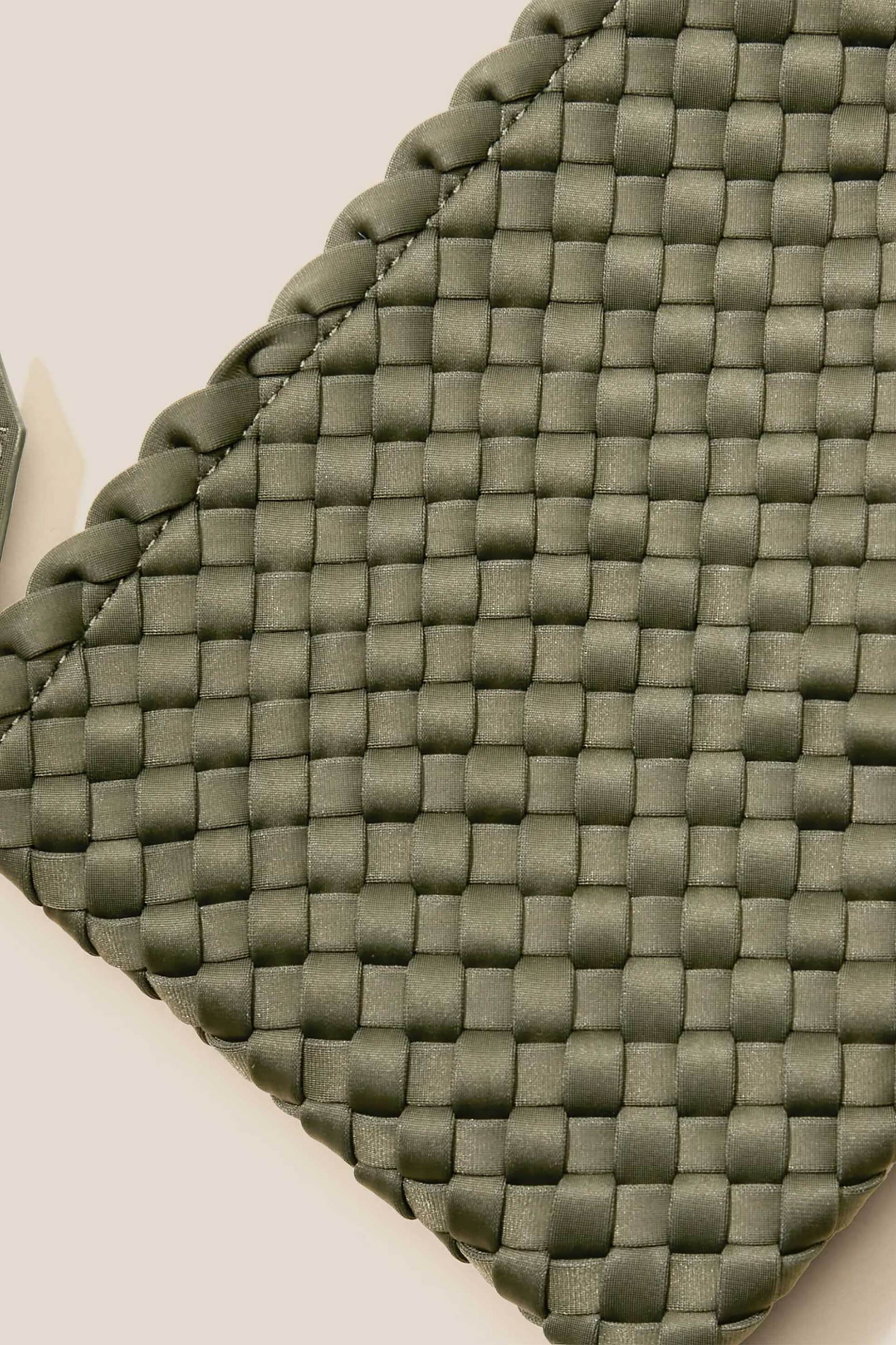 Naghedi γυναικεία τσάντα tote με πλεκτό σχέδιο "St. Barths Small" - NSN03012LDOLI Χακί φωτογραφία