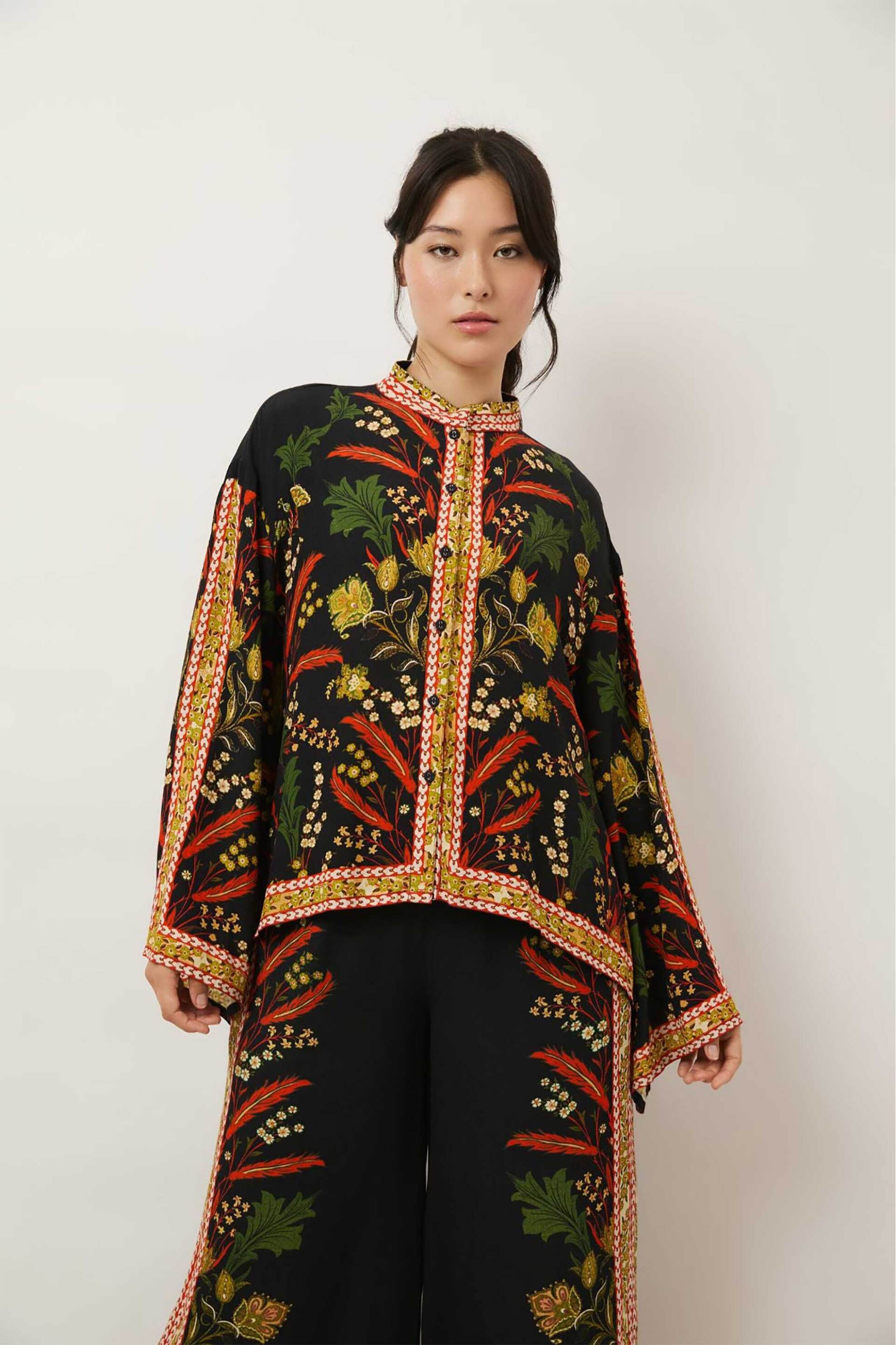 Raishma γυναικείο πουκάμισο με floral print "Reyna" - AW25RS05 Μαύρο