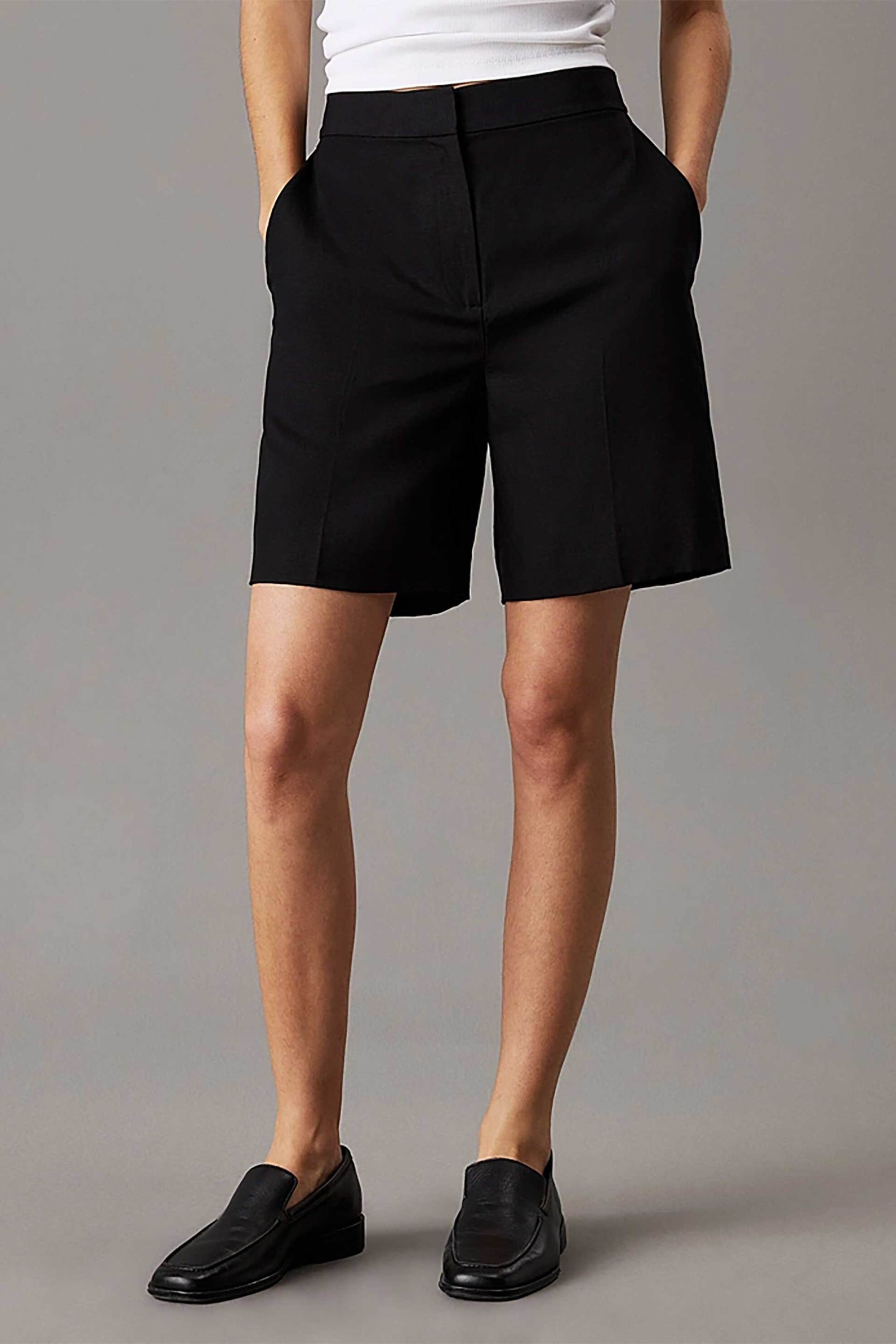 Calvin Klein γυναικείο σορτς με λινάρι - K20K208380 Μαύρο