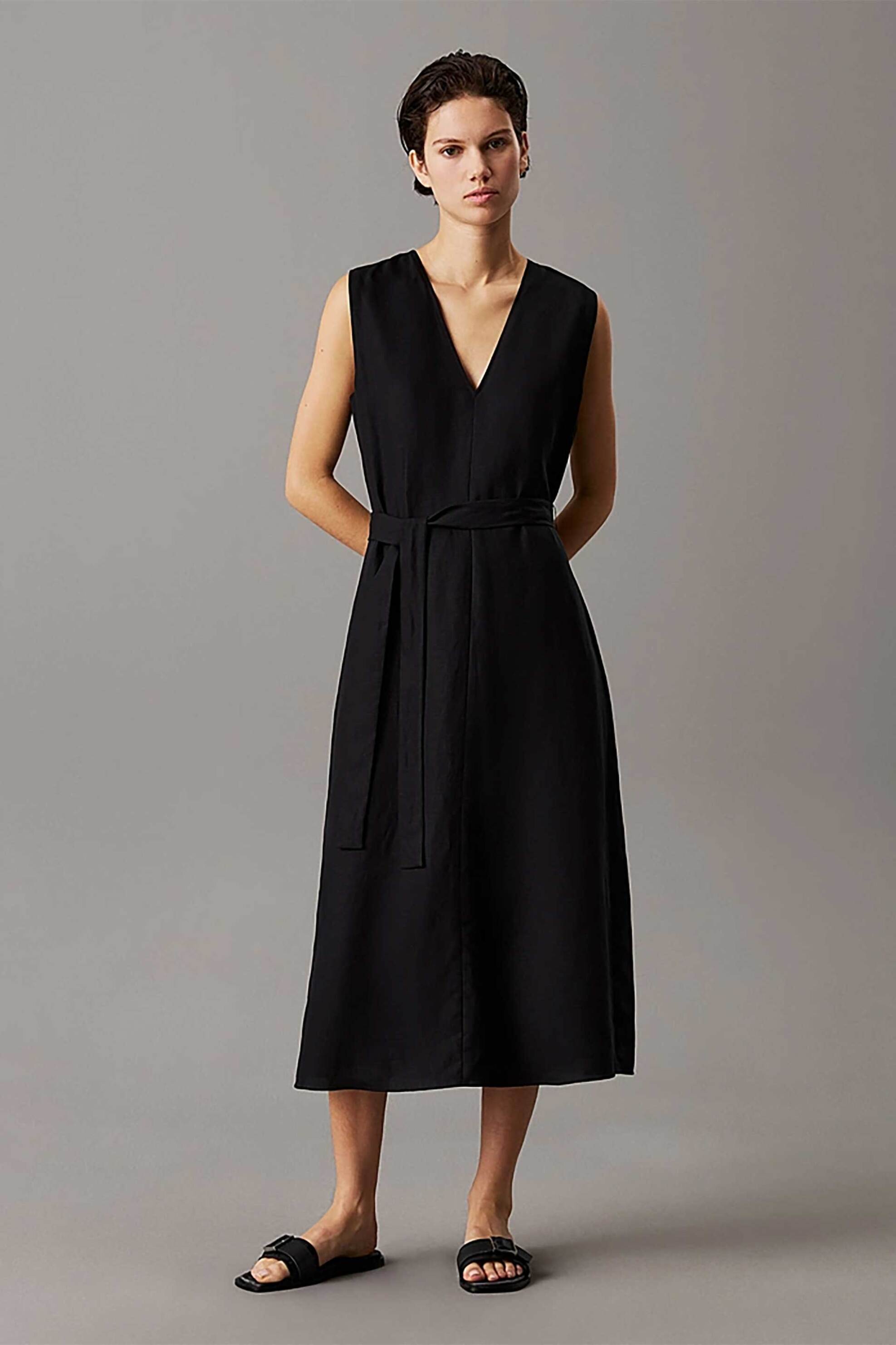 Calvin Klein Calvin Klein γυναικείο φόρεμα midi με V λαιμόκοψη και λινάρι - K20K208424 Μαύρο 2025