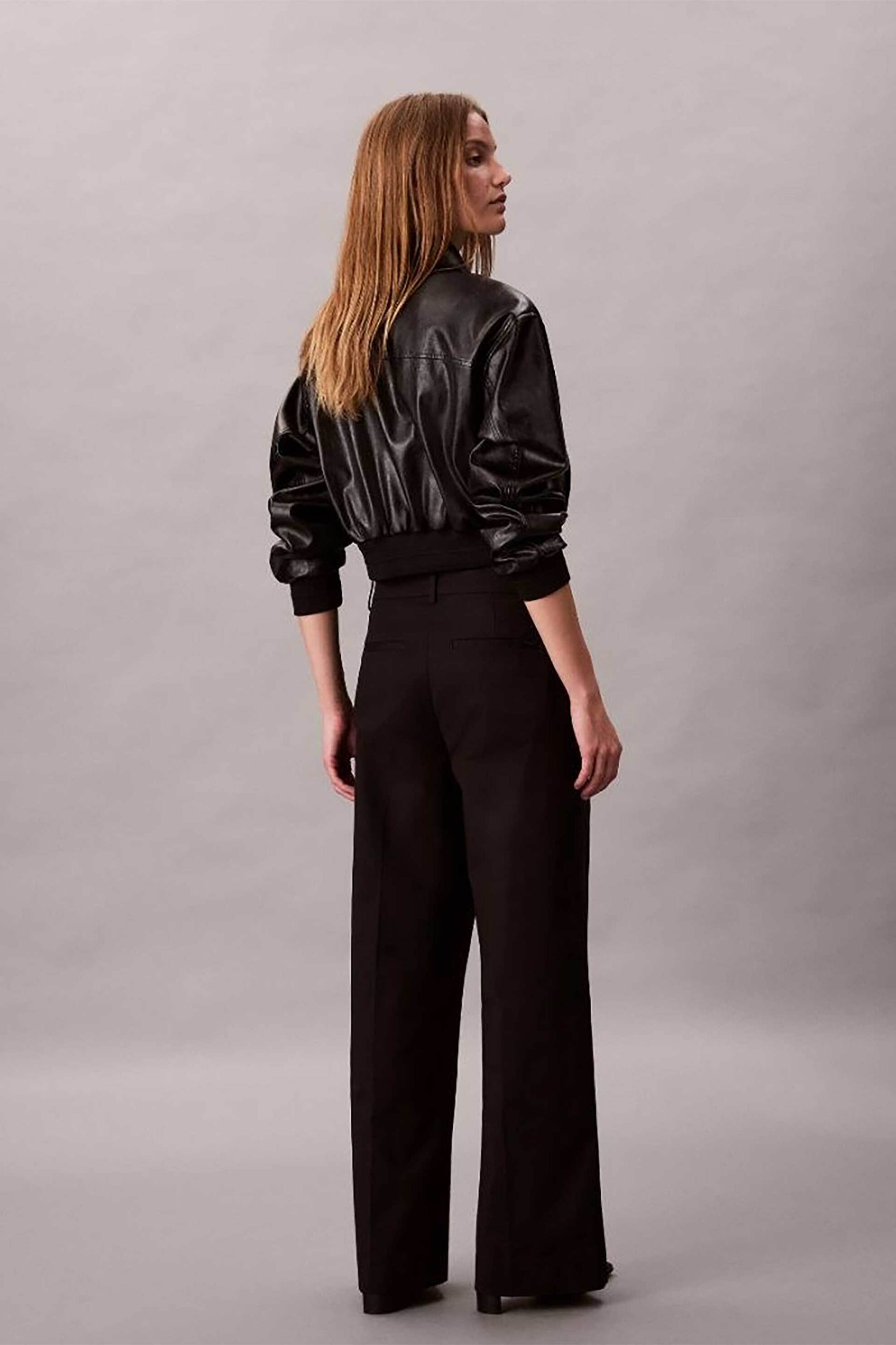Calvin Klein γυναικείο chino παντελόνι Relaxed Fit - LV044D664G Μαύρο φωτογραφία