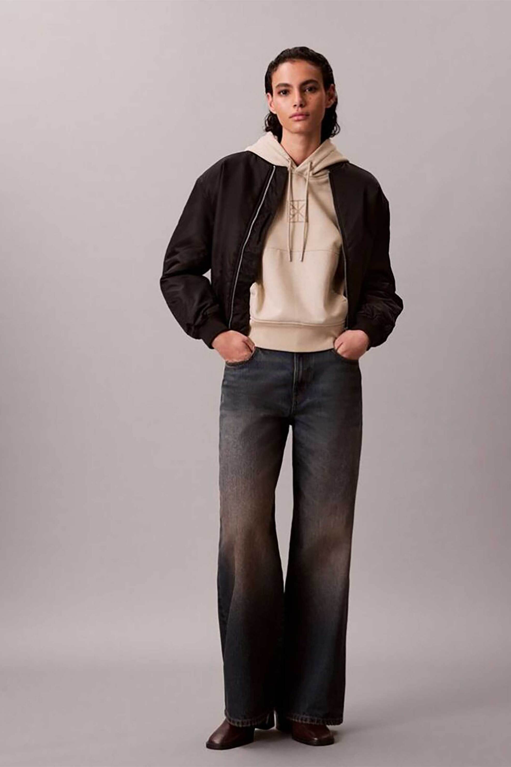 Calvin Klein γυναικεία μπλούζα φούτερ με λογότυπο Relaxed Fit - LV047E240G Μπεζ