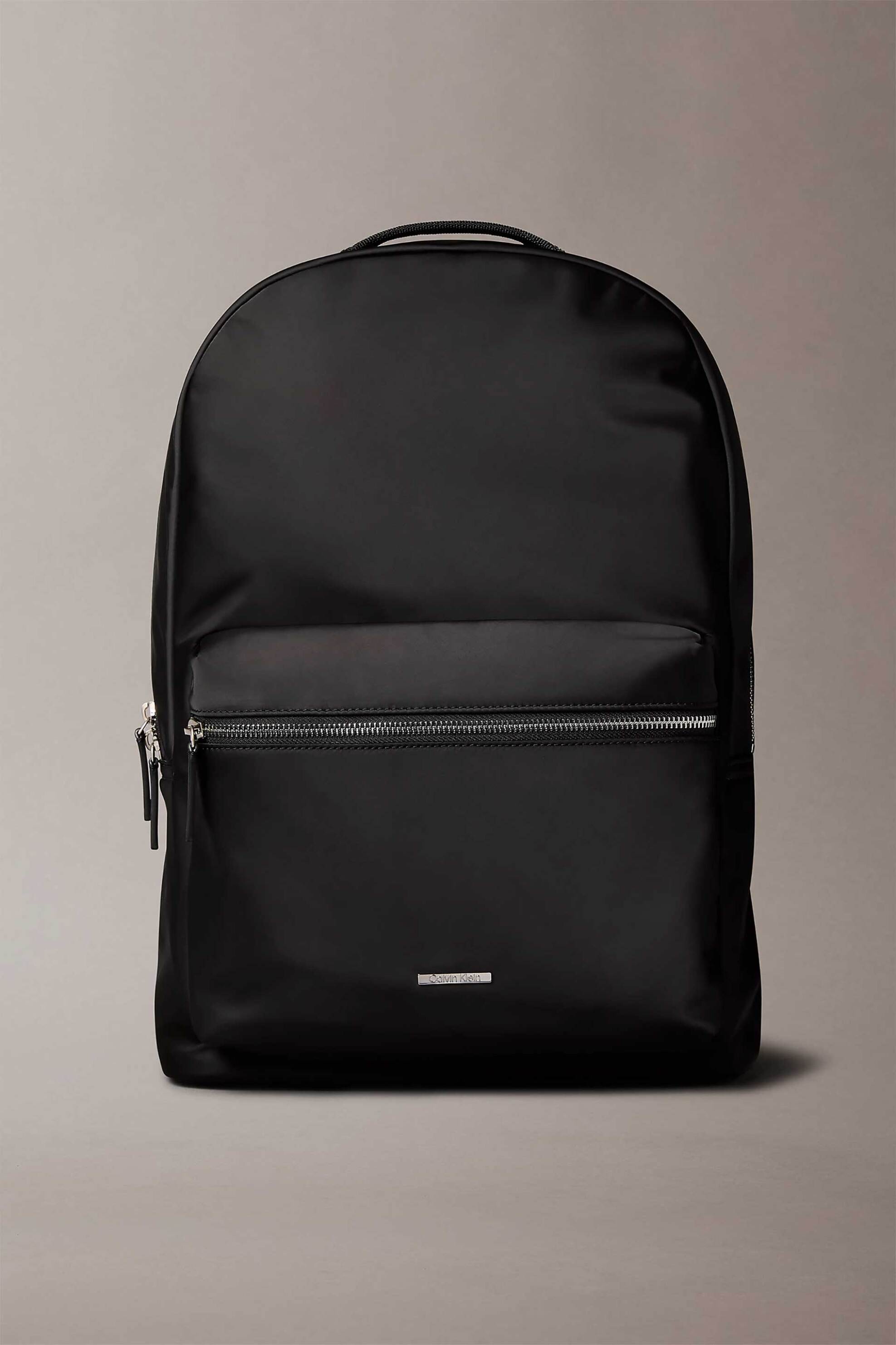 Calvin Klein ανδρικό σακίδιο πλάτης με μεταλλικό λογότυπο - LV04D3042G Μαύρο