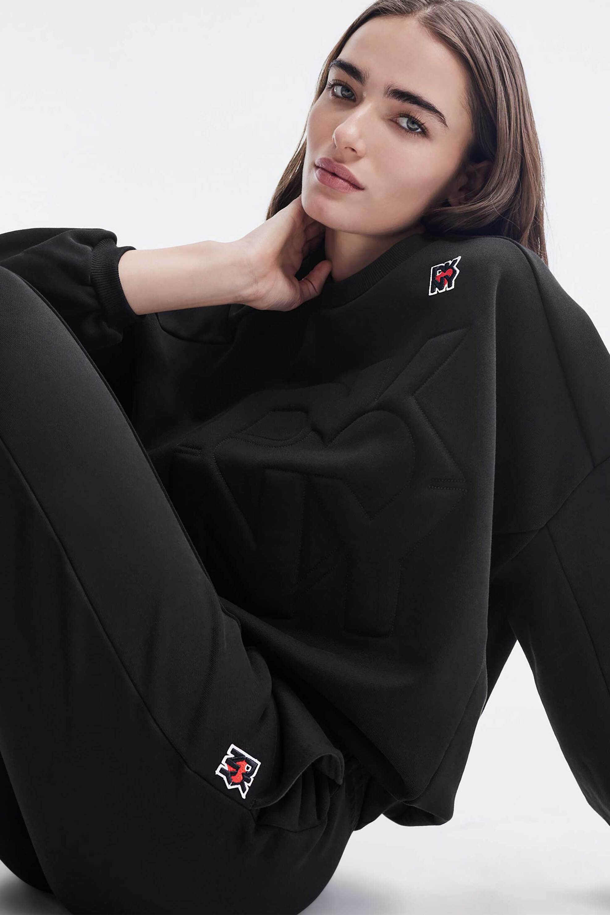 DKNY γυναικείο παντελόνι φόρμας με logo patch Relaxed Fit - D2B4A140 Μαύρο φωτογραφία