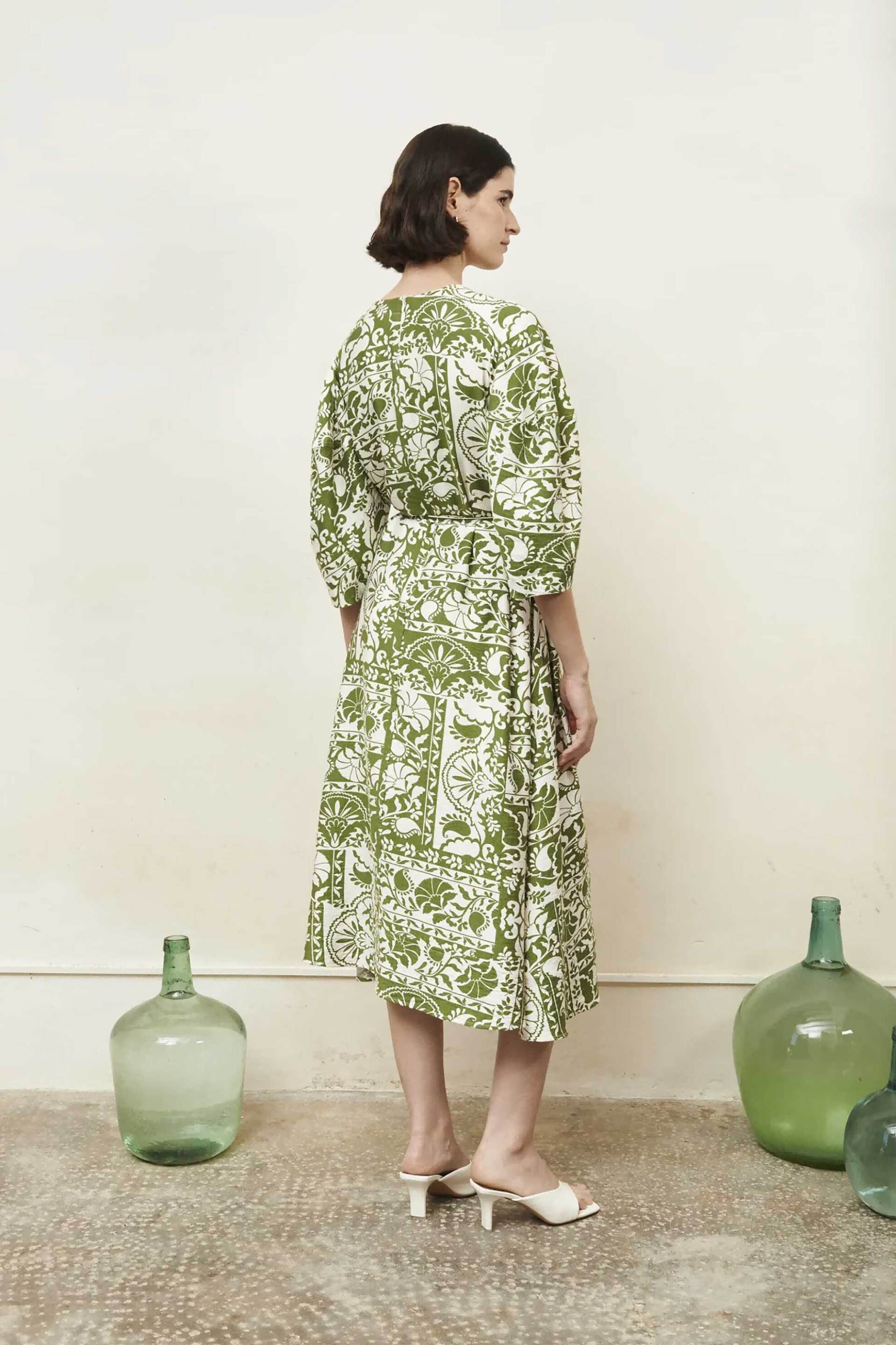 Jovonna London γυναικείο midi φόρεμα με floral print "Levico" - LEVICO/DRESS/SS25 Πράσινο φωτογραφία