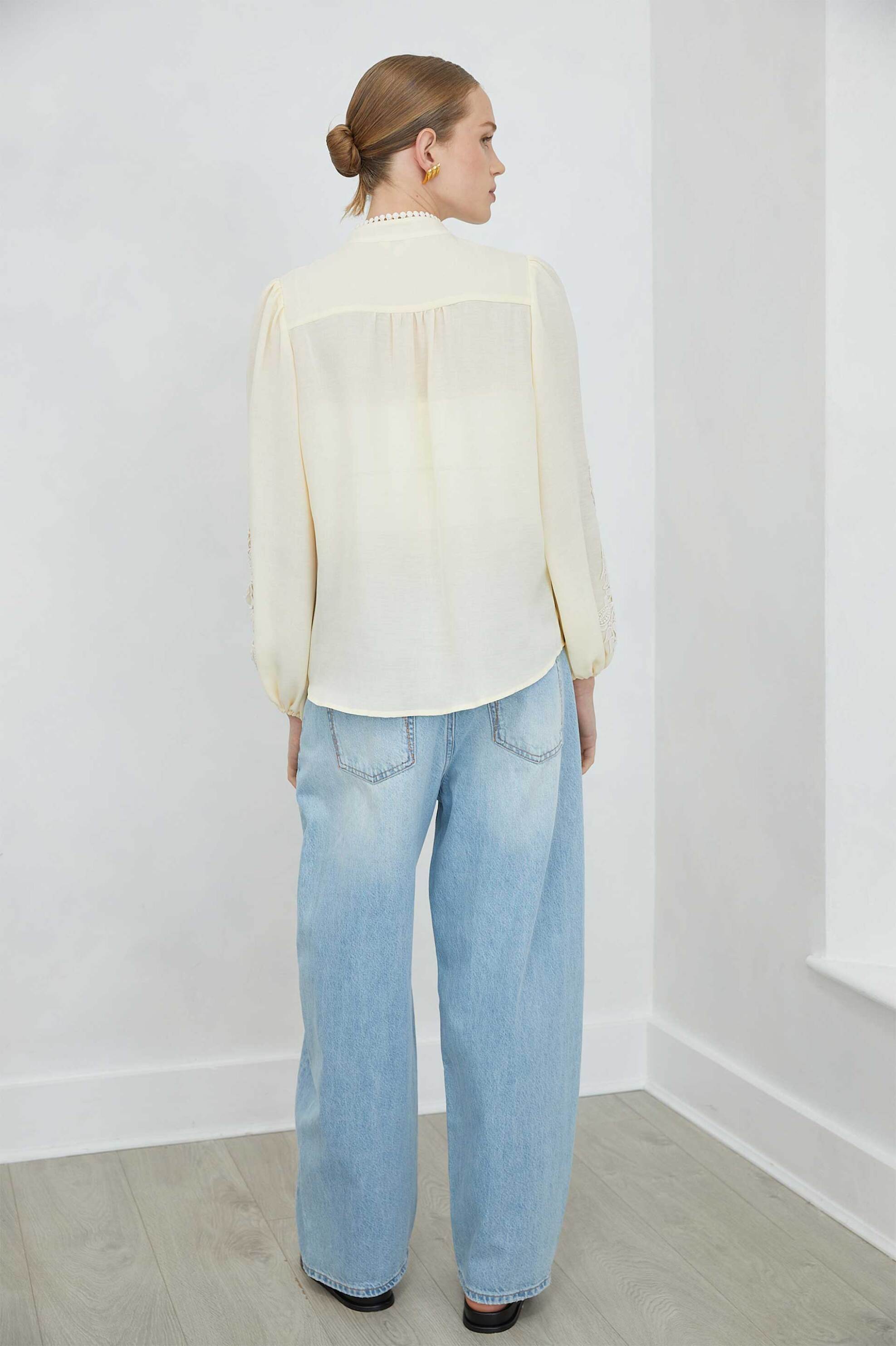 JOVONNA LONDON Jovonna London γυναικεία μπλούζα με κέντημα "Thamora" - THAMORA/BLOUSE/SS26 Κίτρινο - 4