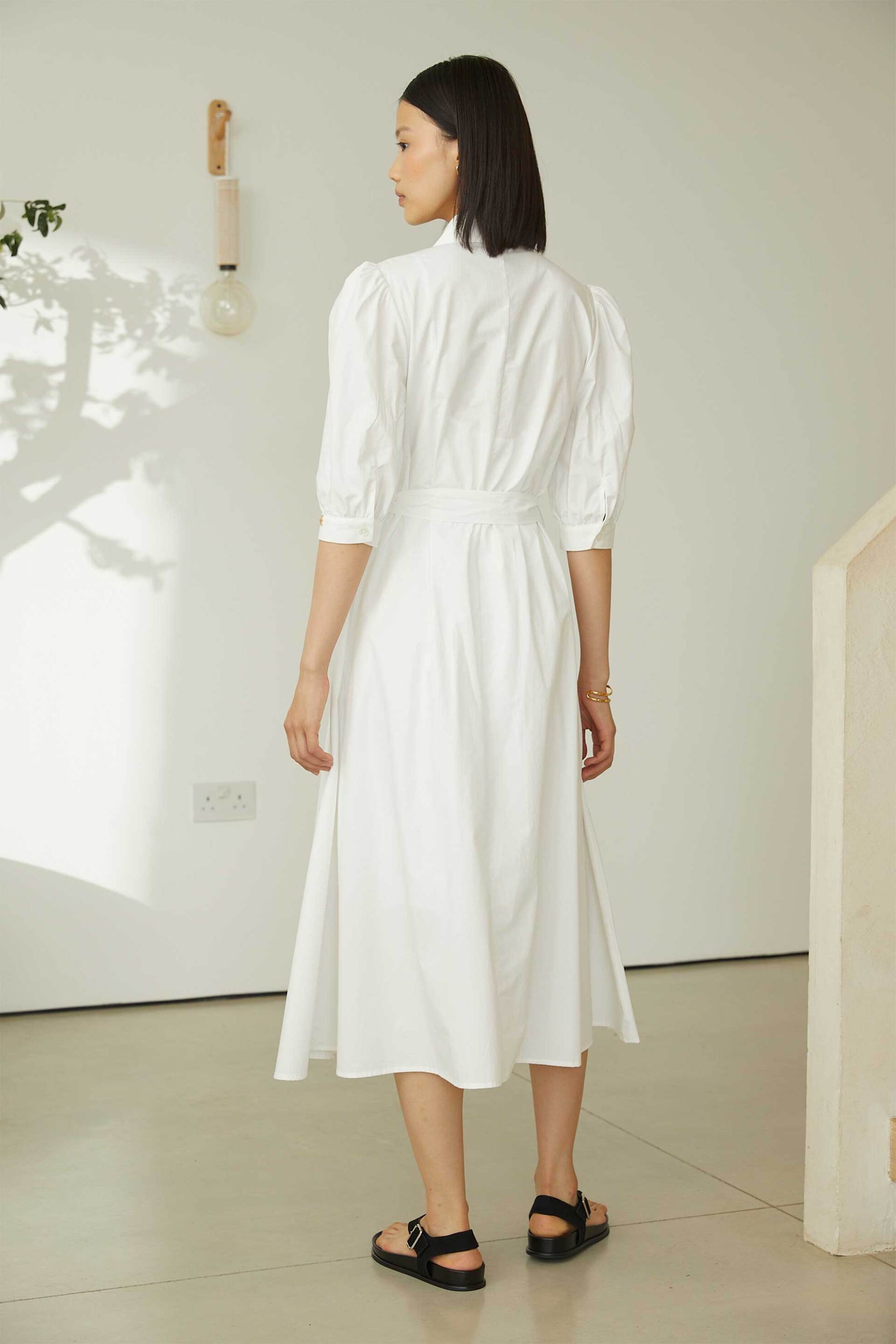 Jovonna London γυναικείο φόρεμα σεμιζιέ με κέντημα "Lenka" - LENKA/DRESS/SS26 Λευκό φωτογραφία