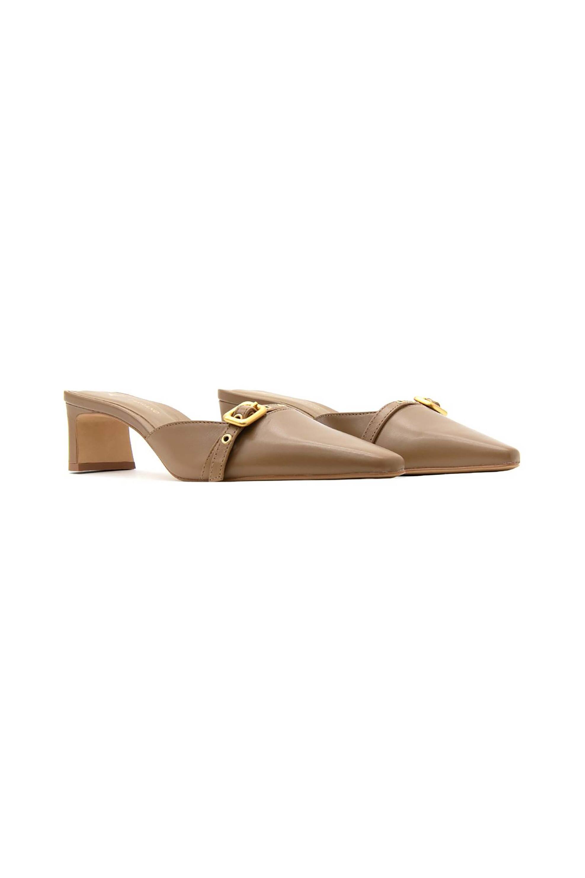  Carrano γυναικεία mules μονόχρωμα με χρυσή αγκράφα - E72929 Μπεζ 2025