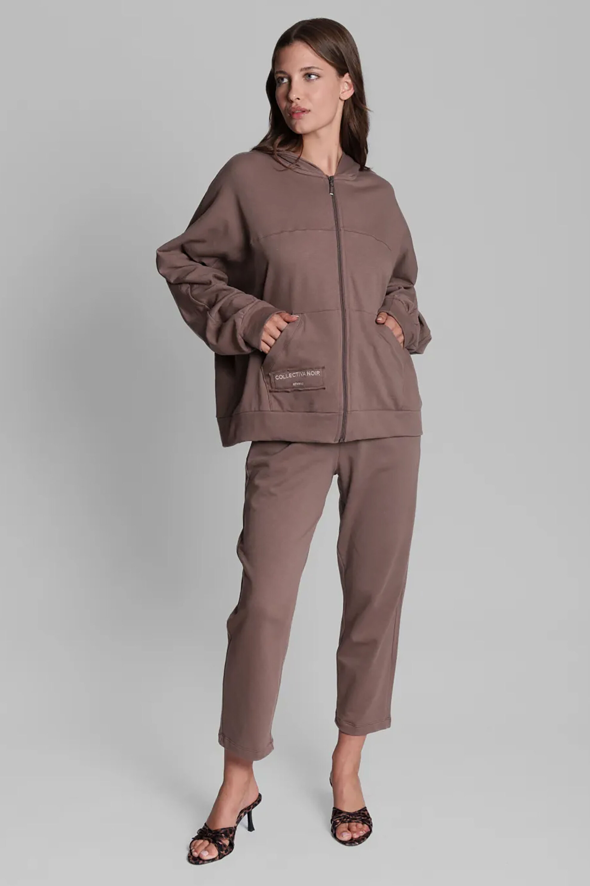  Collectiva Noir γυναικείο παντελόνι φόρμας Carrot Fit 