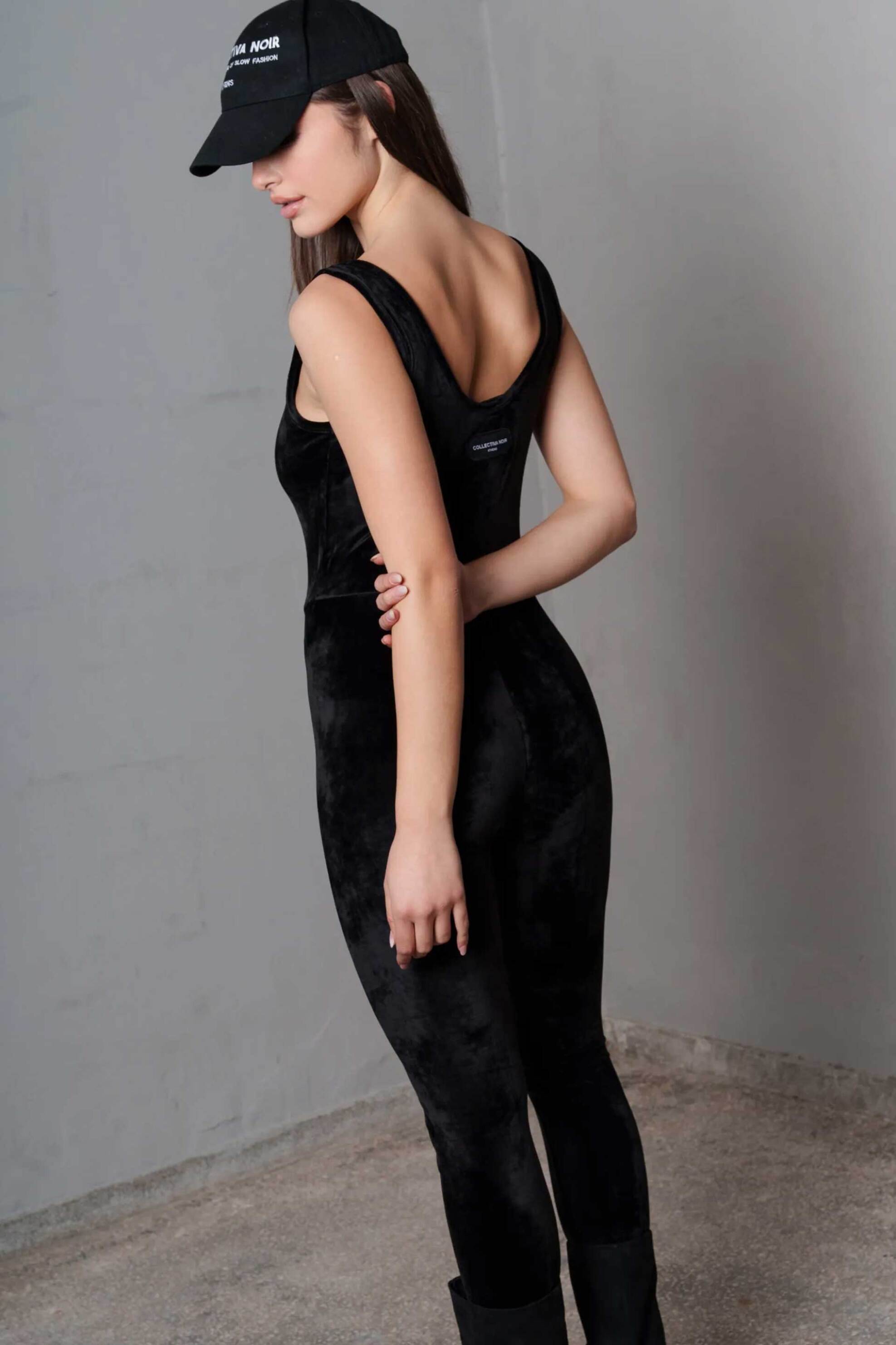 Collectiva Noir γυναικεία oλόσωμη φόρμα βελούρ "Hana" - CN141A23FVL Μαύρο φωτογραφία