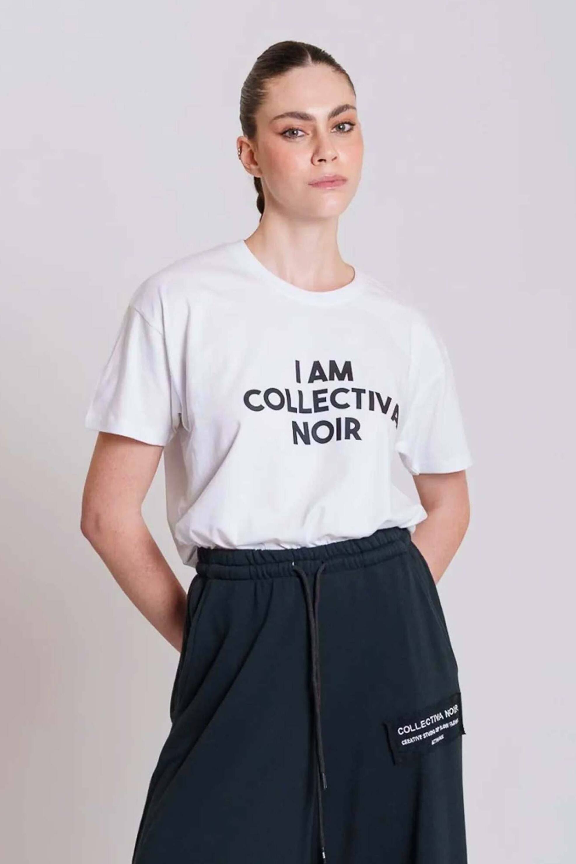 Collectiva Noir γυναικείο T-shirt "I Am"
