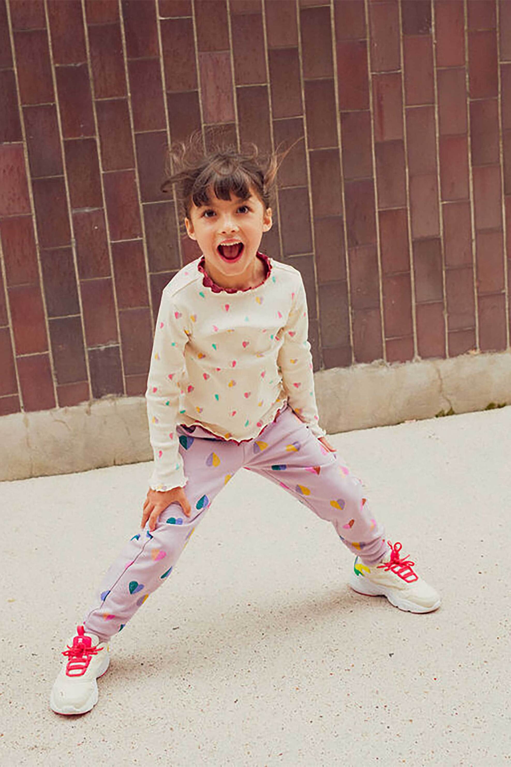 Παιδικές φόρμες για κορίτσια σε λιλα