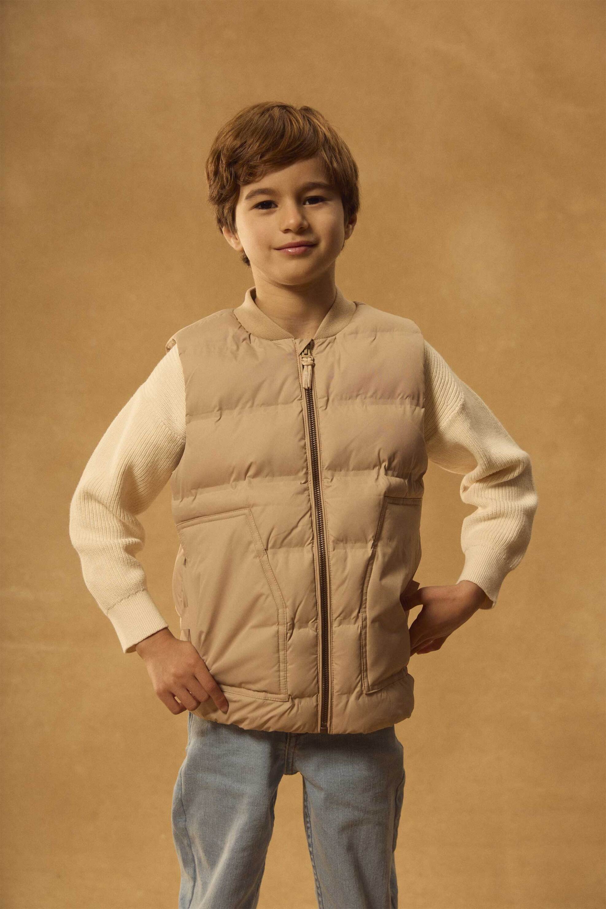 DPAM παιδικό αμάνικο μπουφάν για αγόρια "Beige Play" - 373488 Μπεζ