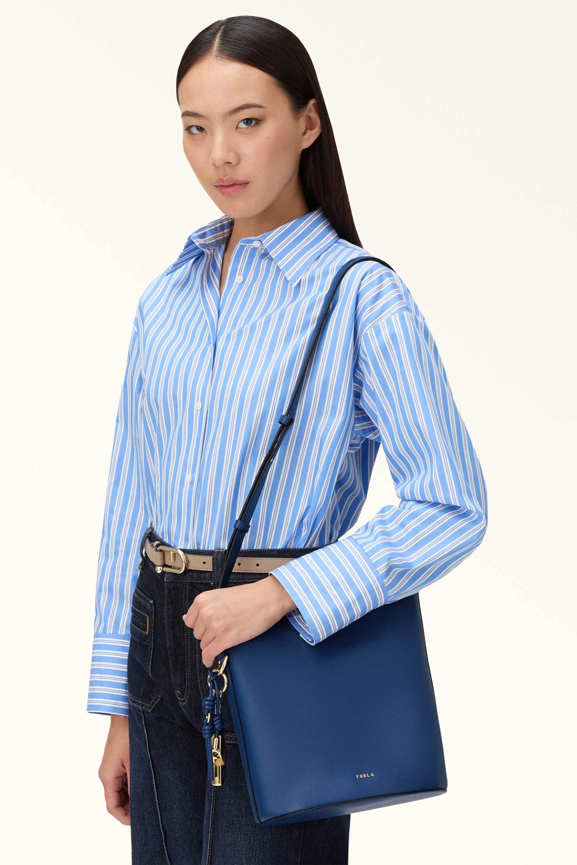 Furla γυναικεία δερμάτινη τσάντα ώμου "Roxie Bucket S" - WB01875-ARE000 Μπλε φωτογραφία