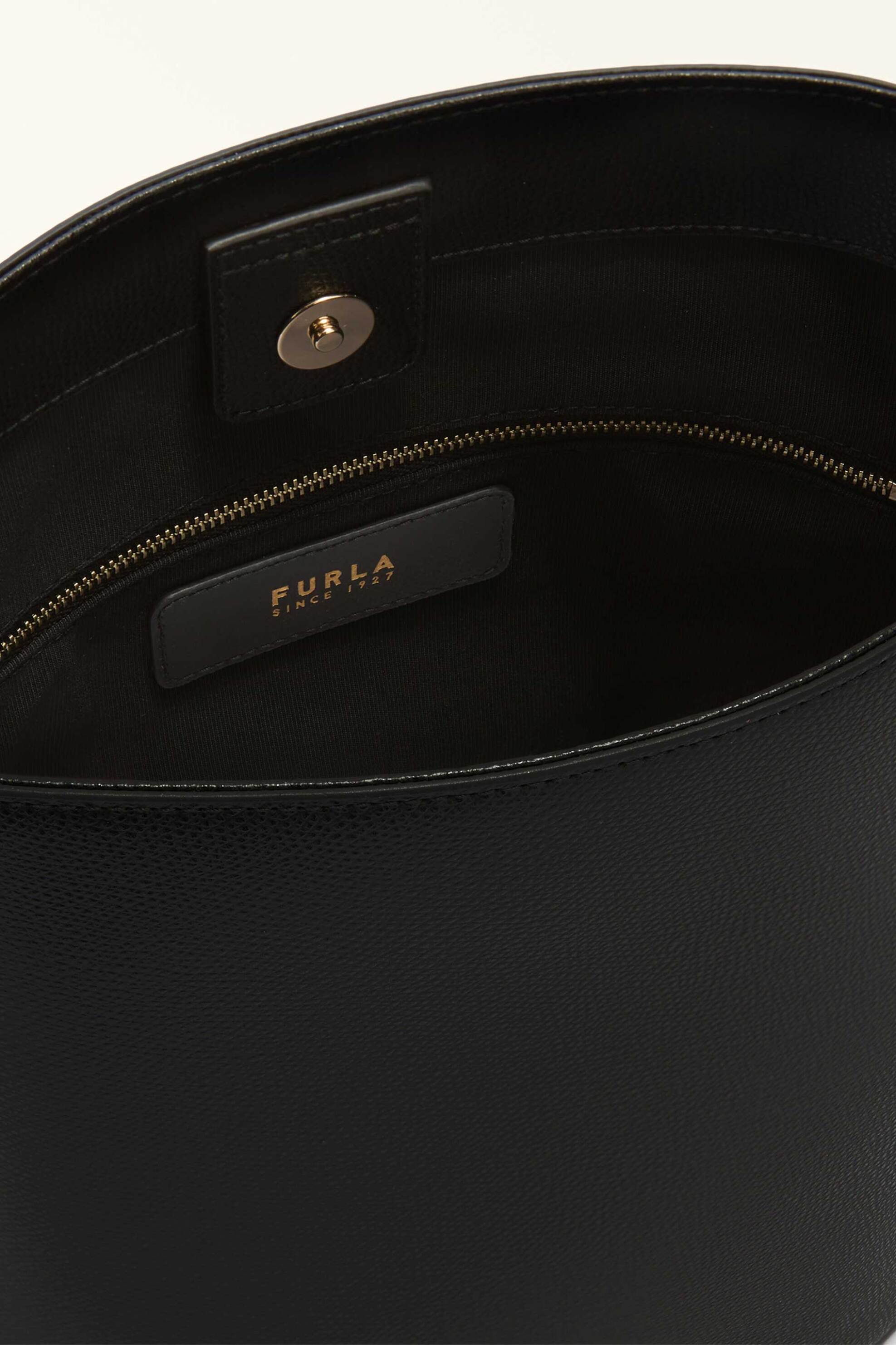 Furla γυναικεία δερμάτινη τσάντα ώμου "Roxie Bucket S" - WB01875-ARE000 Μαύρο φωτογραφία