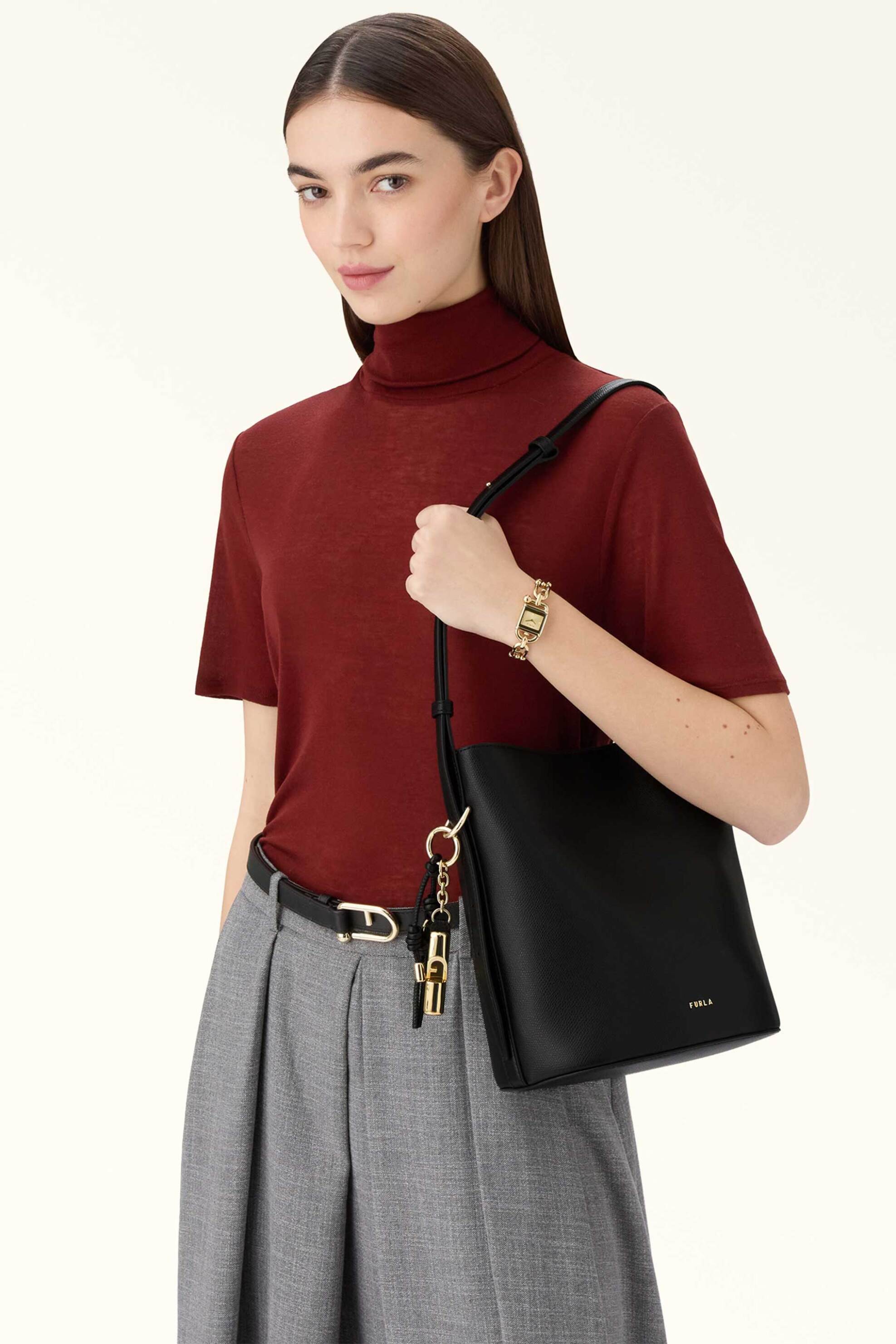 Furla γυναικεία δερμάτινη τσάντα ώμου "Roxie Bucket S" - WB01875-ARE000 Μαύρο φωτογραφία