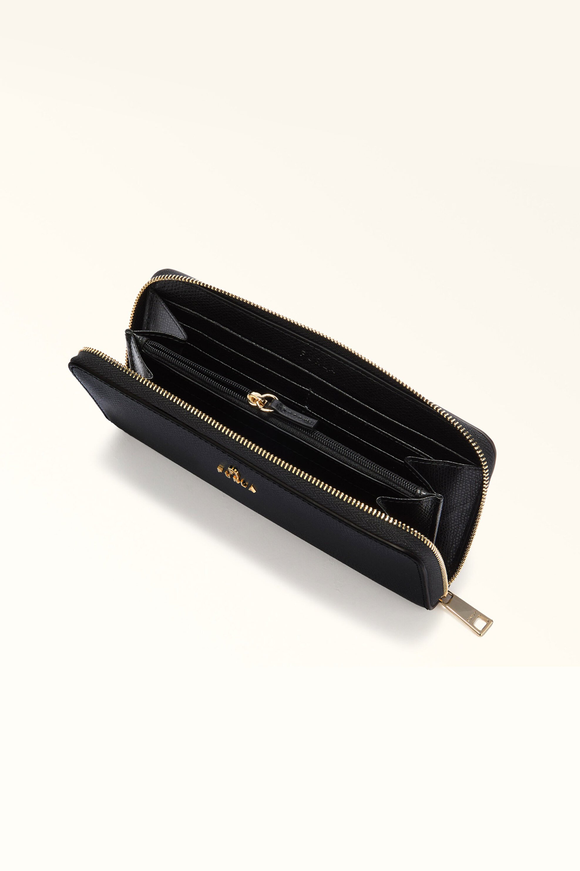 Furla Γυναικείο Δερμάτινο Πορτοφόλι Μονόχρωμο Camelia Zip Around L - Wp00313-Are000 Μαύρο