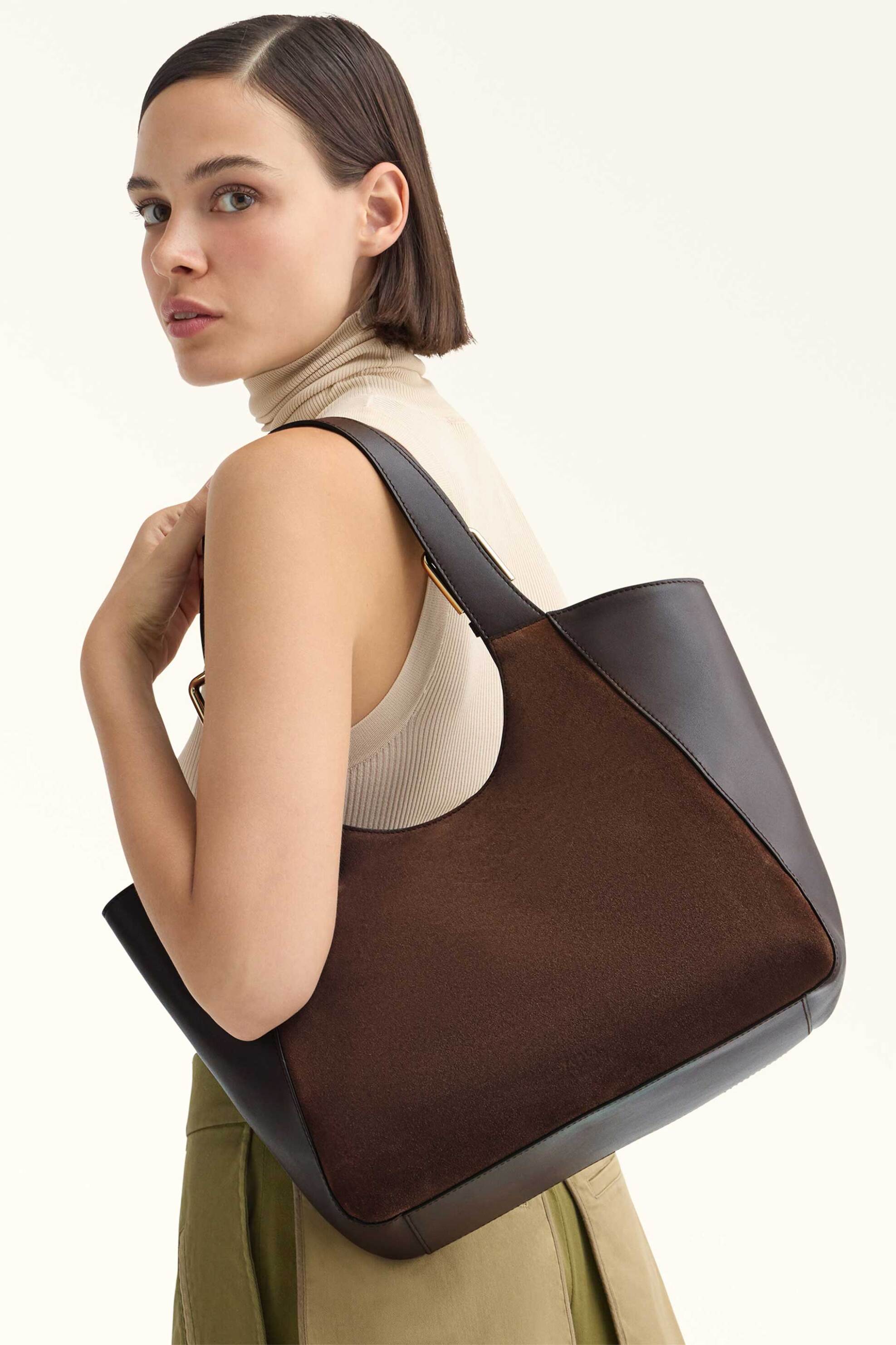 Furla Γυναικεία Δερμάτινη Τσάντα Ώμου Dora Tote M - Wb02012-Bx4018 Καφέ Σκούρο