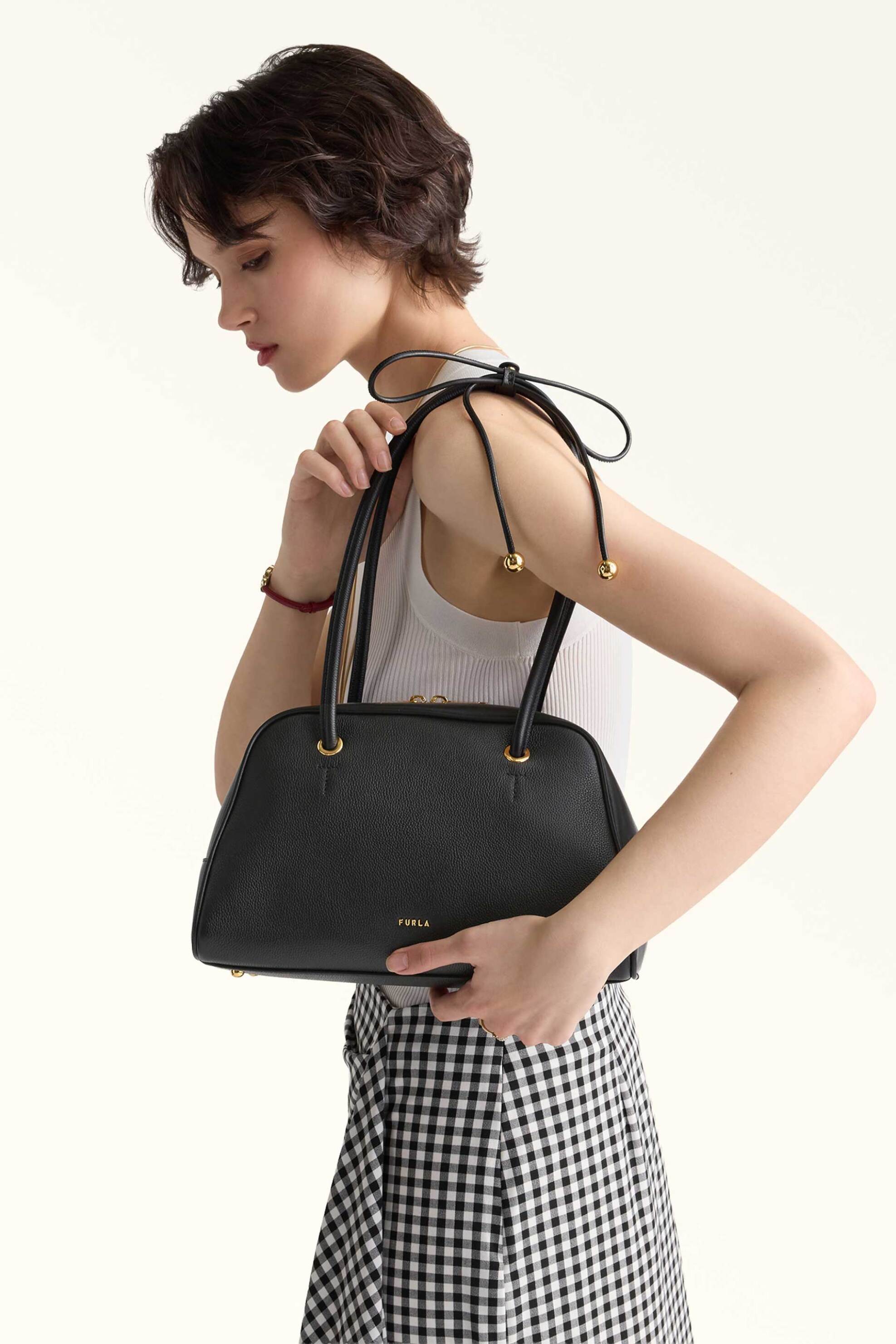 Furla Γυναικεία Δερμάτινη Τσάντα Ώμου Poppy Dome M - Wb02109-Bx4573 Μαύρο