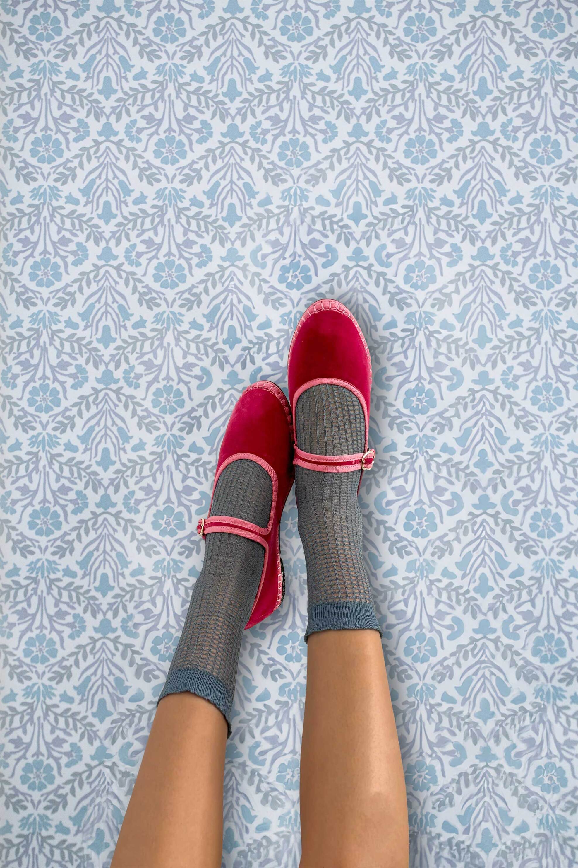 Flabelus γυναικείες μπαλαρίνες με μπαρέτα και βελούδινη υφή "Frances" - FRANCES Φούξια φωτογραφία