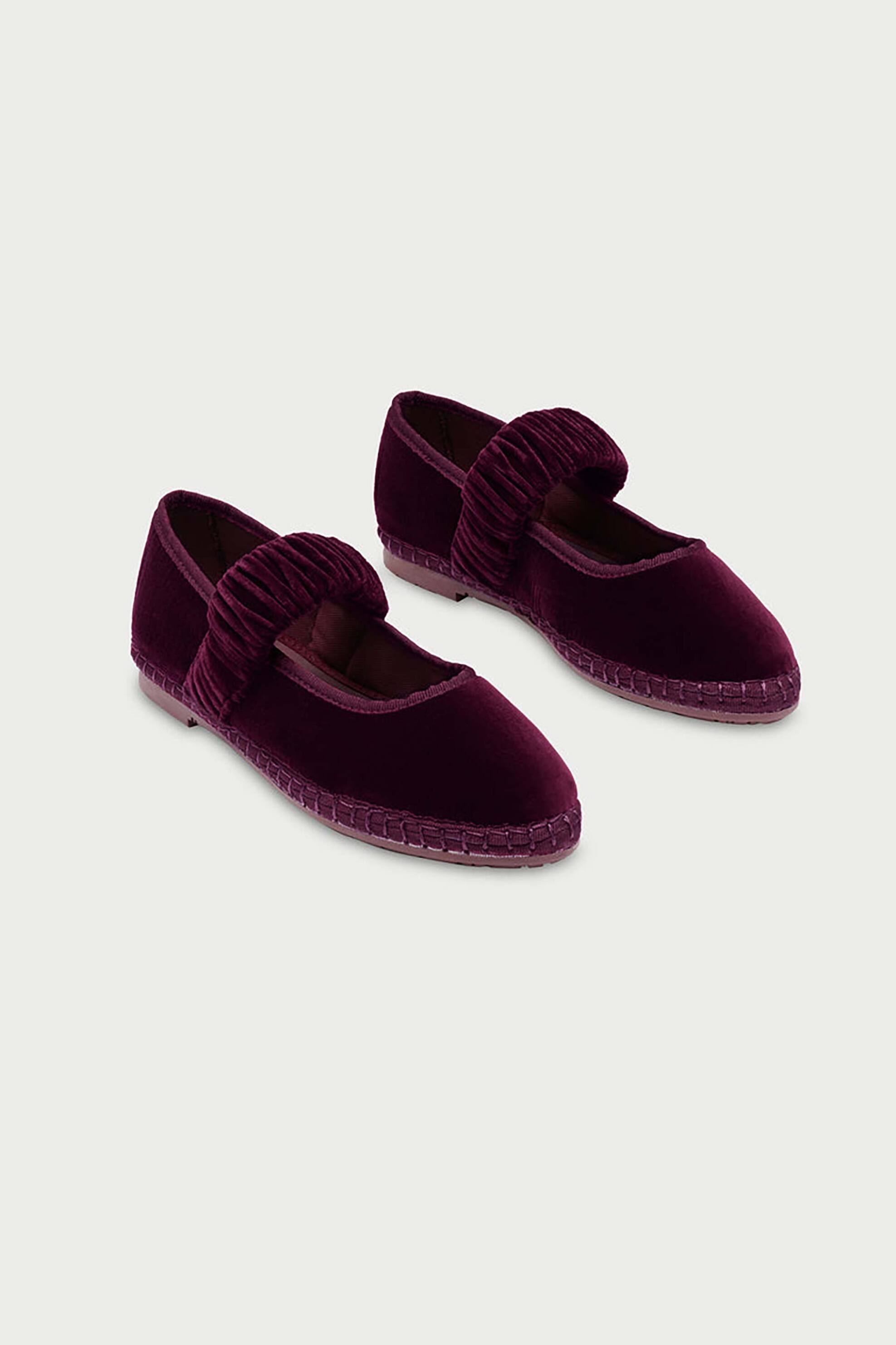 Flabelus γυναικείες μπαλαρίνες με μπαρέτα και βελούδινη υφή "Mafalda Wine" - Mafalda Wine Μπορντό φωτογραφία