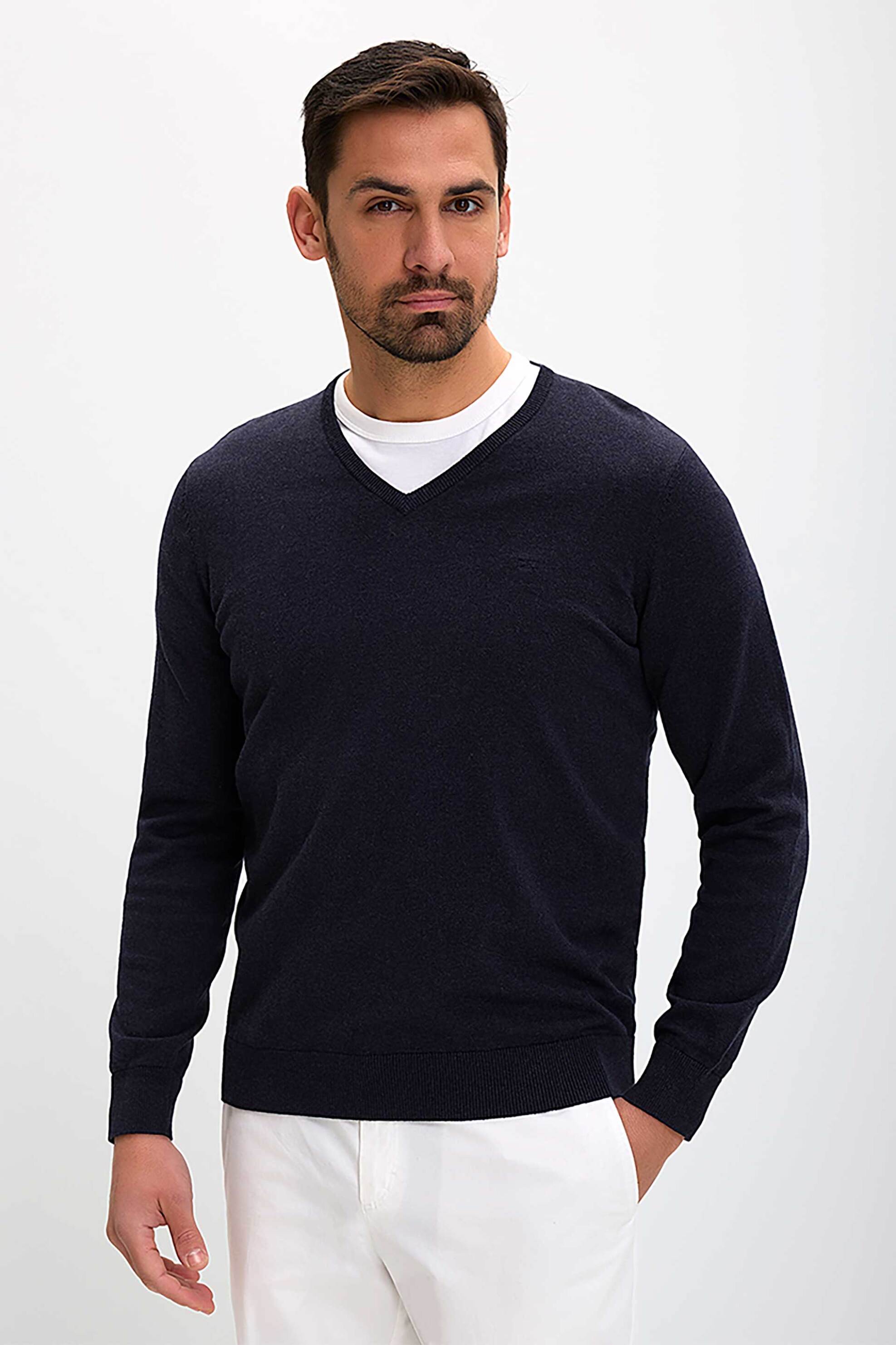 COMMANDER Commander ανδρικό πουλόβερ μονόχρωμο με V λαιμόκοψη Regular Fit - D240000061106103 Μπλε Σκούρο