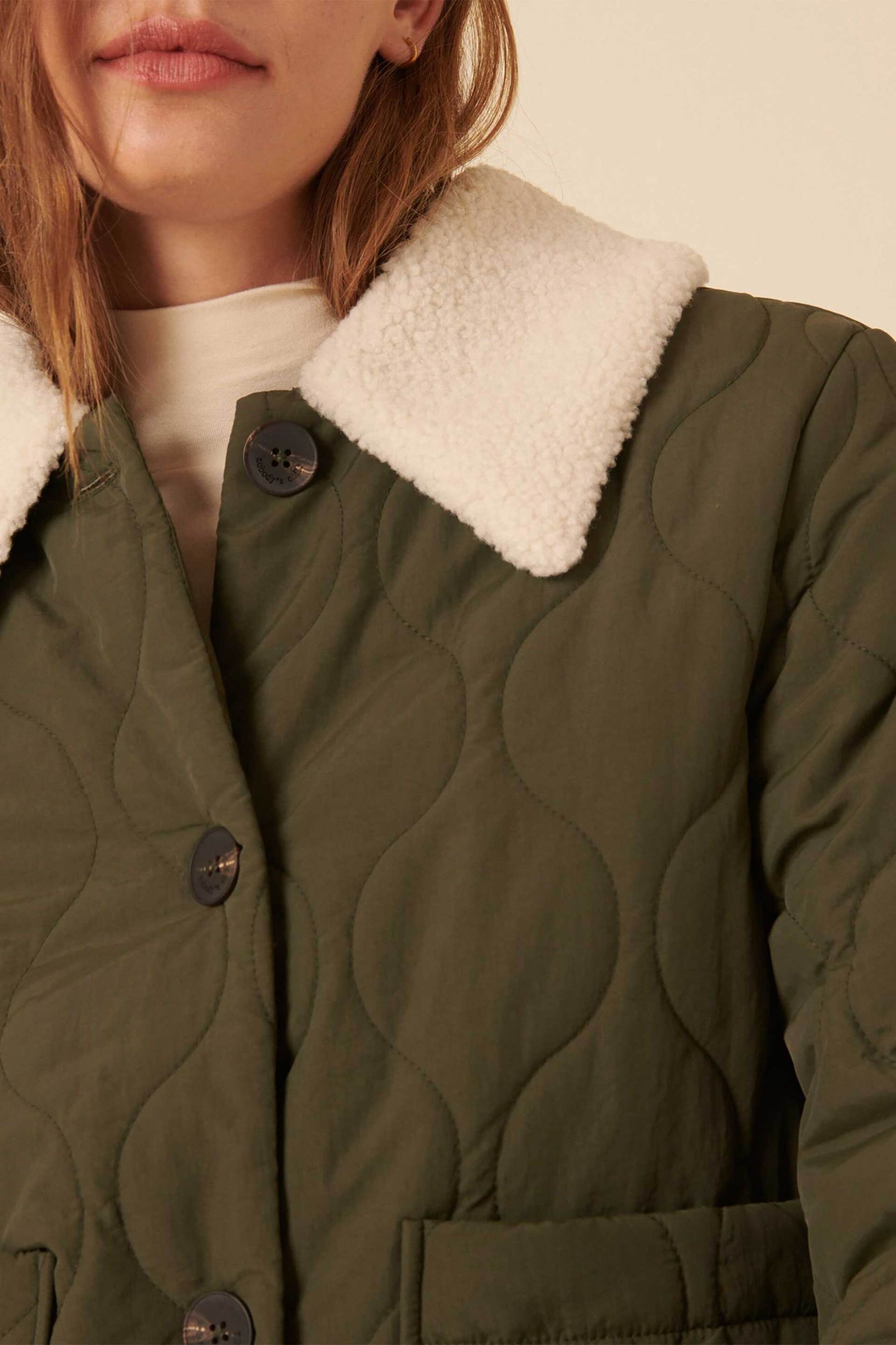 Nobody΄s Child γυναικείο καπιτονέ μπουφάν με faux γούνα - O254126GRN Χακί φωτογραφία
