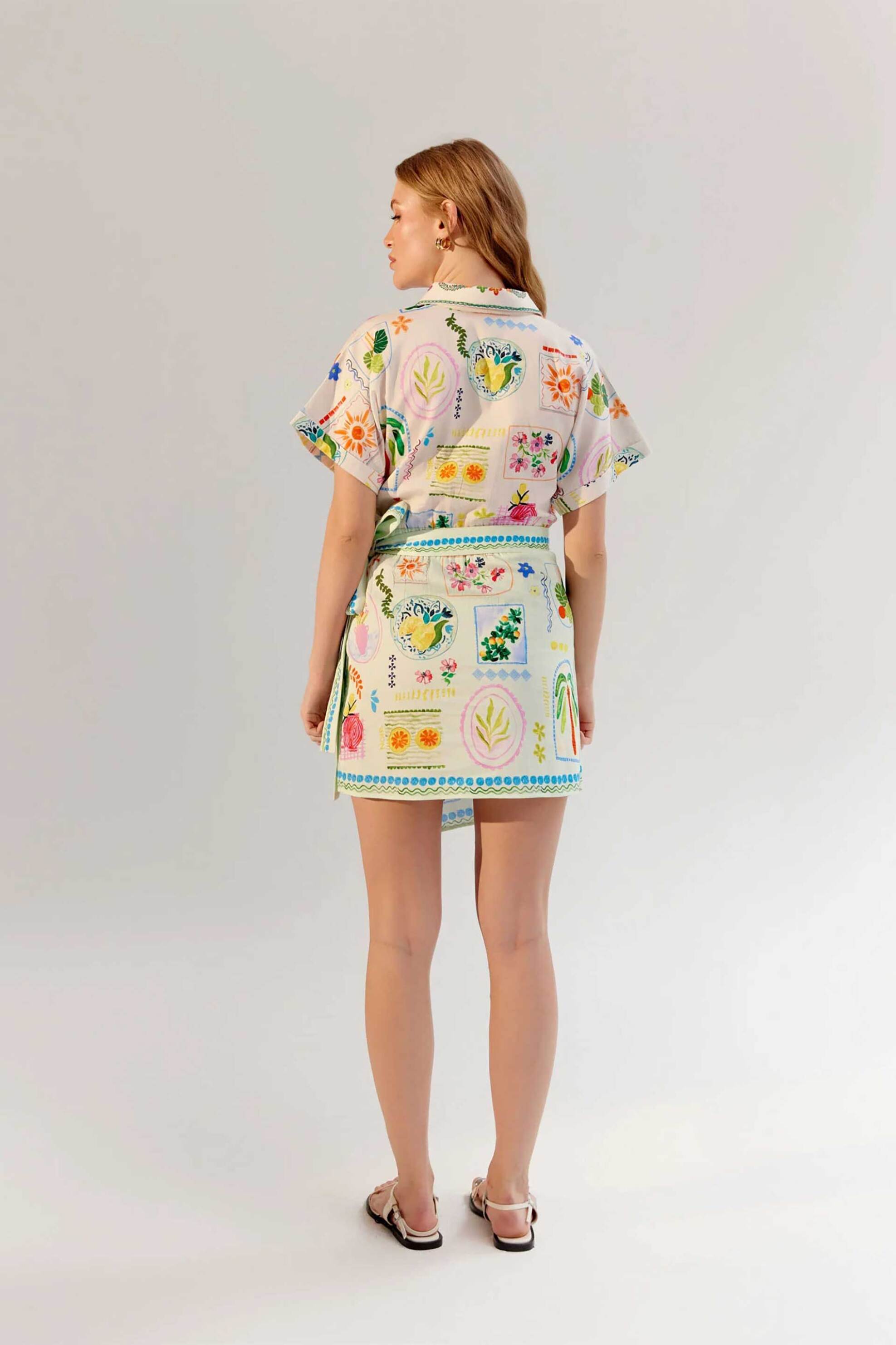 NOIB Noib γυναικείο φόρεμα με all-over print "Kate Mini Postcard" - Kate Mini/SS25 Λευκό - 4