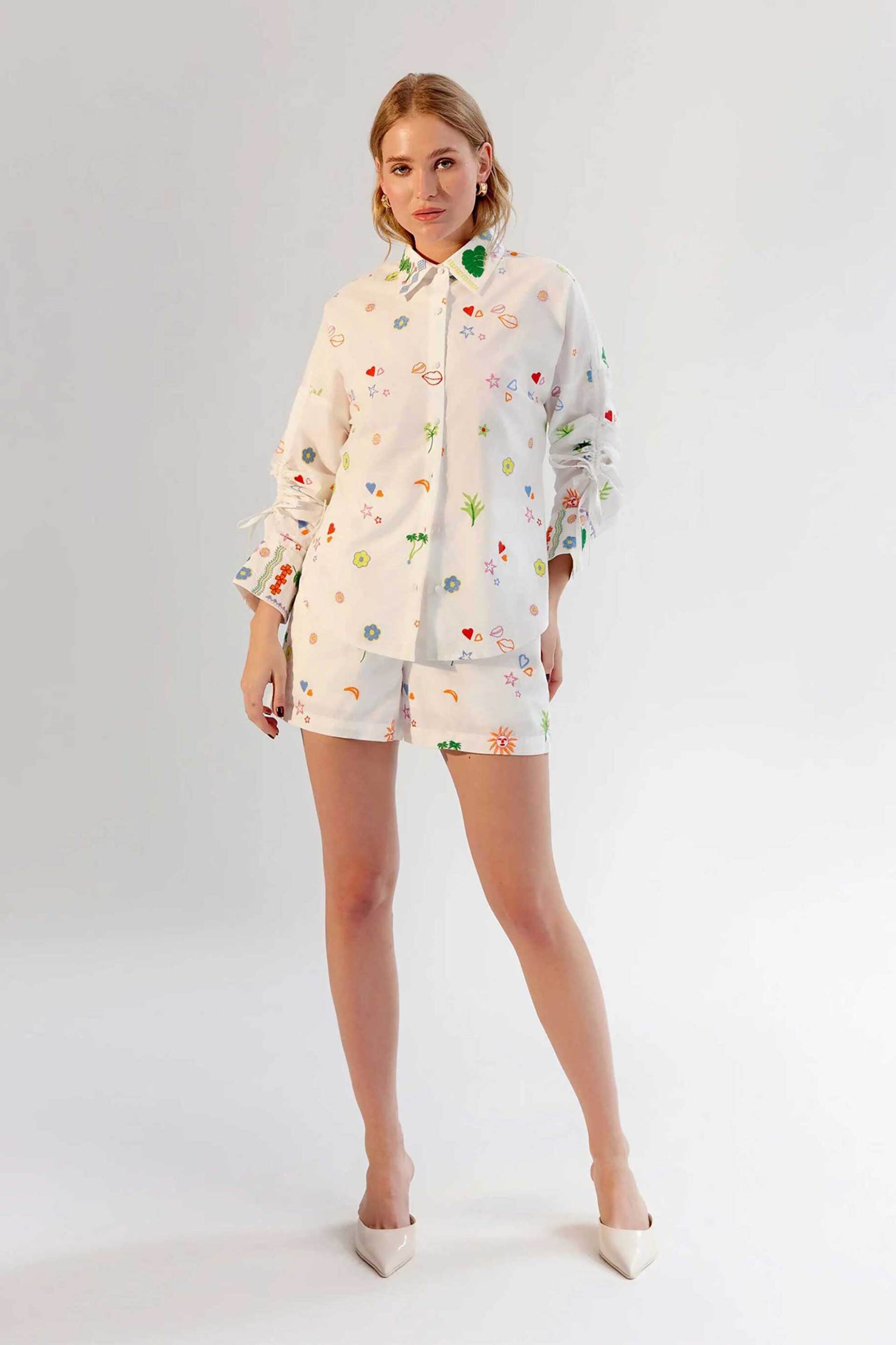 NOIB Noib γυναικείο σορτς με all-over print "Mia" - Mia Shorts/SS25-2 Λευκό