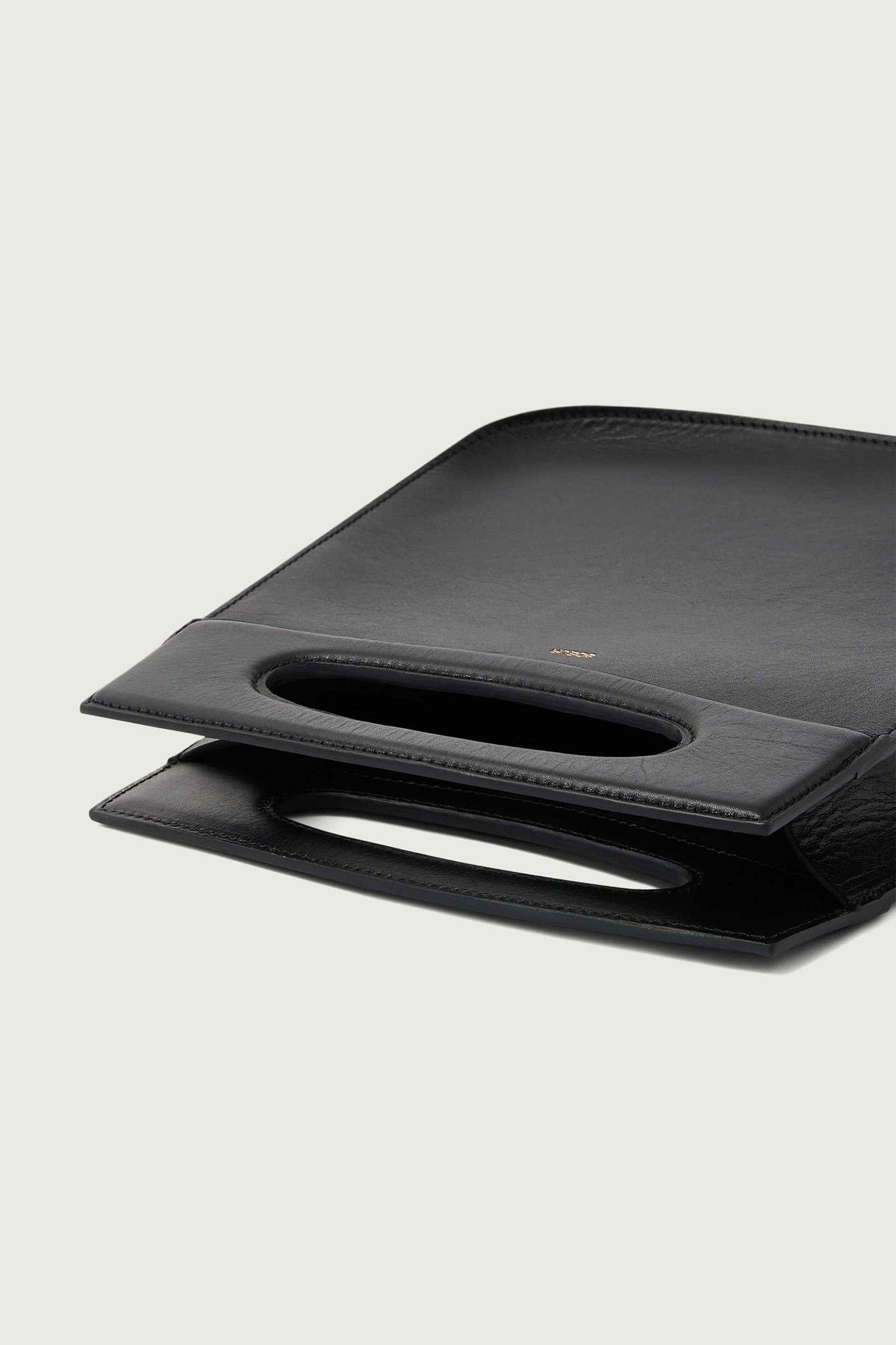 Soeur γυναικεία δερμάτινη τσάντα χειρός/crossbody "Cheri" - SEM1238CHERI Μαύρο φωτογραφία