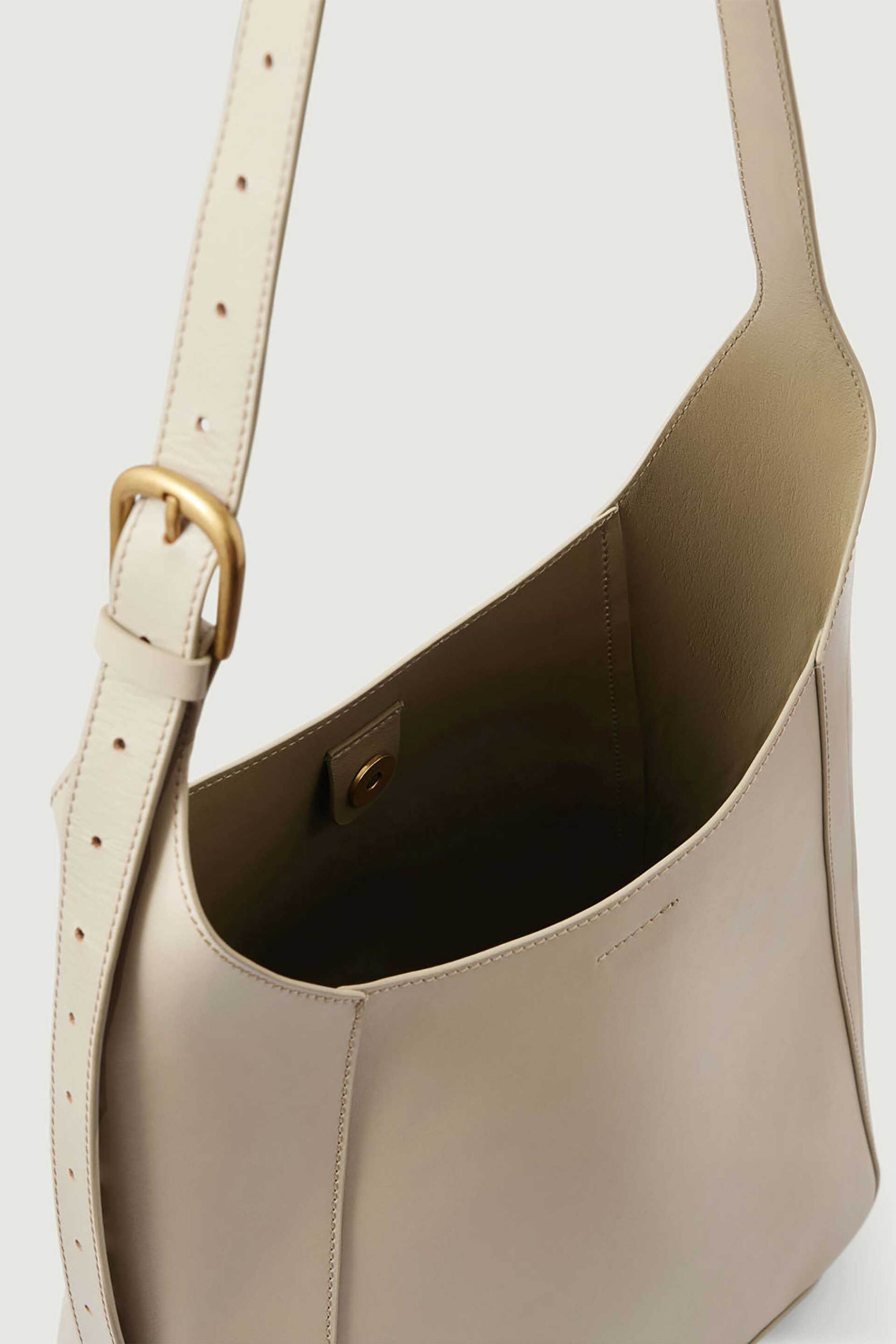 Soeur γυναικεία δερμάτινη τσάντα ώμου/crossbody "Uma" - SEM1606UMA Μπεζ φωτογραφία