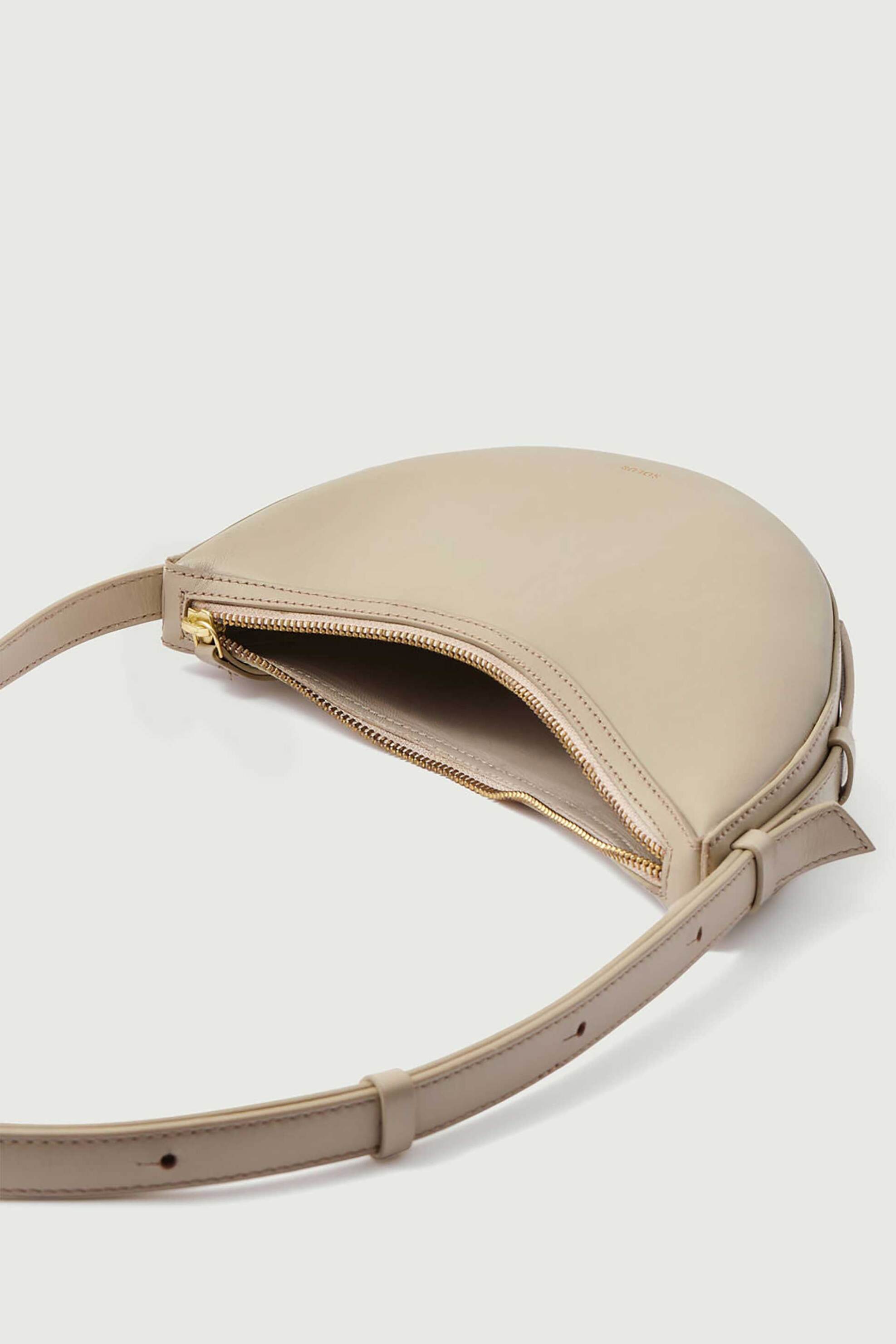 Soeur γυναικεία δερμάτινη τσάντα ώμου "Wino Mini" - SEM1608WINOMINI Μπεζ φωτογραφία