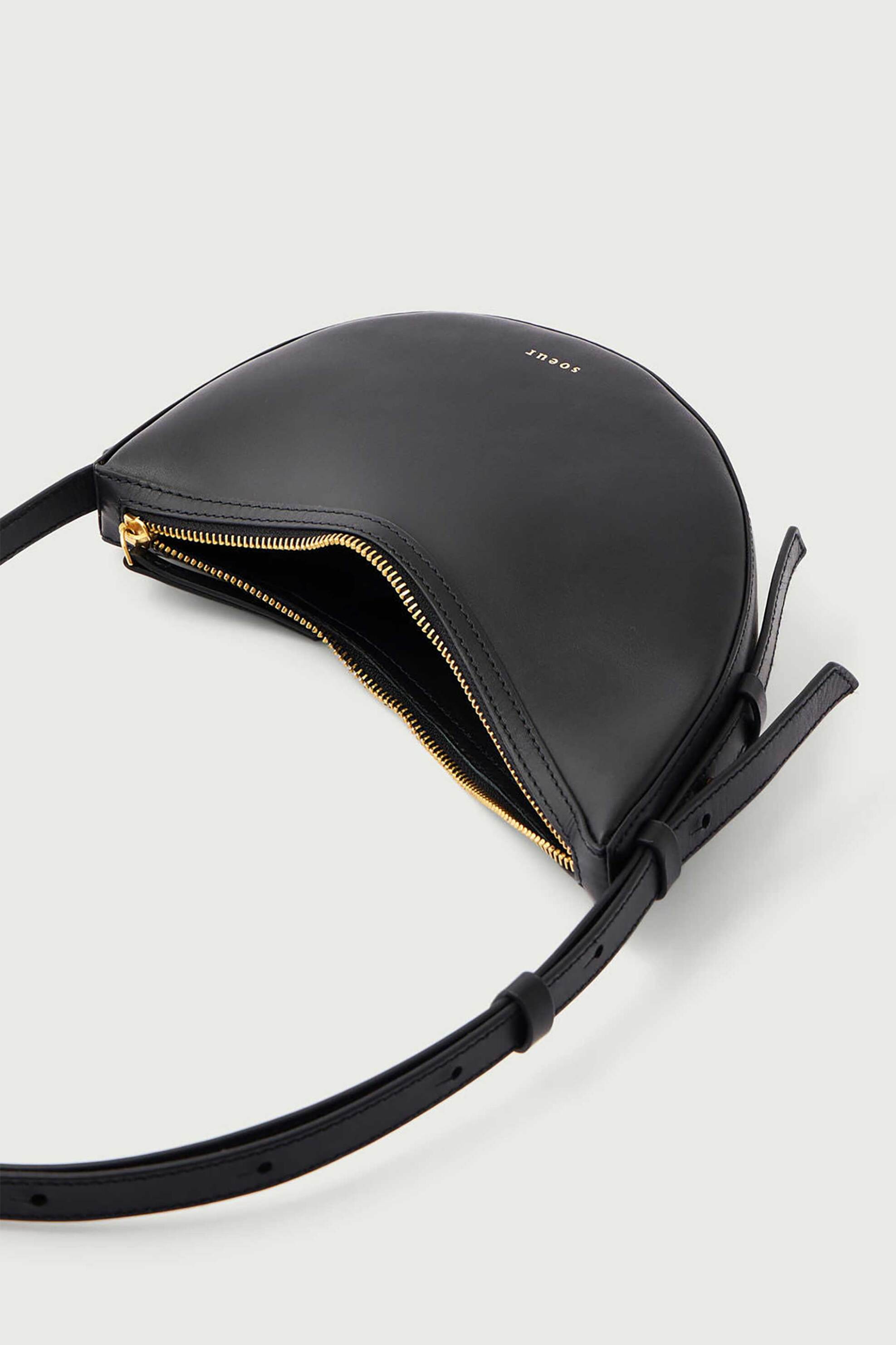 Soeur γυναικεία δερμάτινη τσάντα ώμου "Wino Mini" - SEM1608WINOMINI Μαύρο φωτογραφία