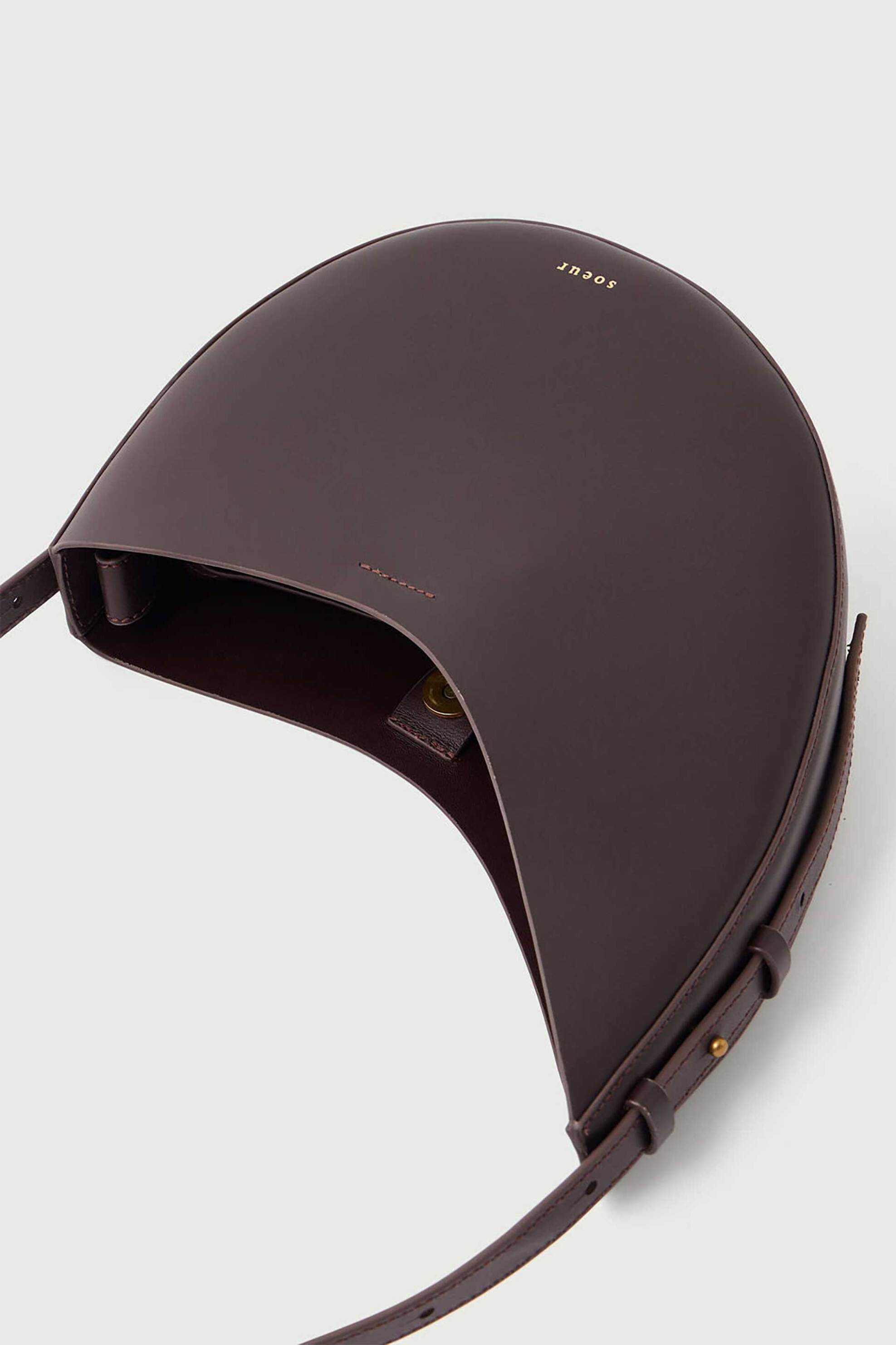 Soeur γυναικεία δερμάτινη τσάντα ώμου "Wino" - SEM1036WINO Μπορντό φωτογραφία