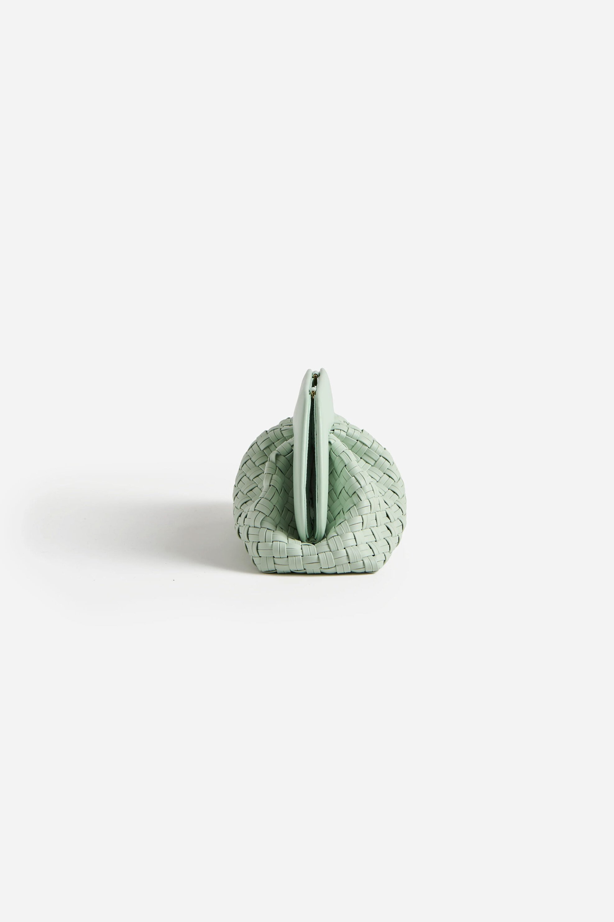 THEMOIRè Themoirè γυναικείο τσαντάκι clutch vegan με λεπτό πλεκτό σχέδιο "Tia" - TMSR25TMW110 Πράσινο Ανοιχτό - 3